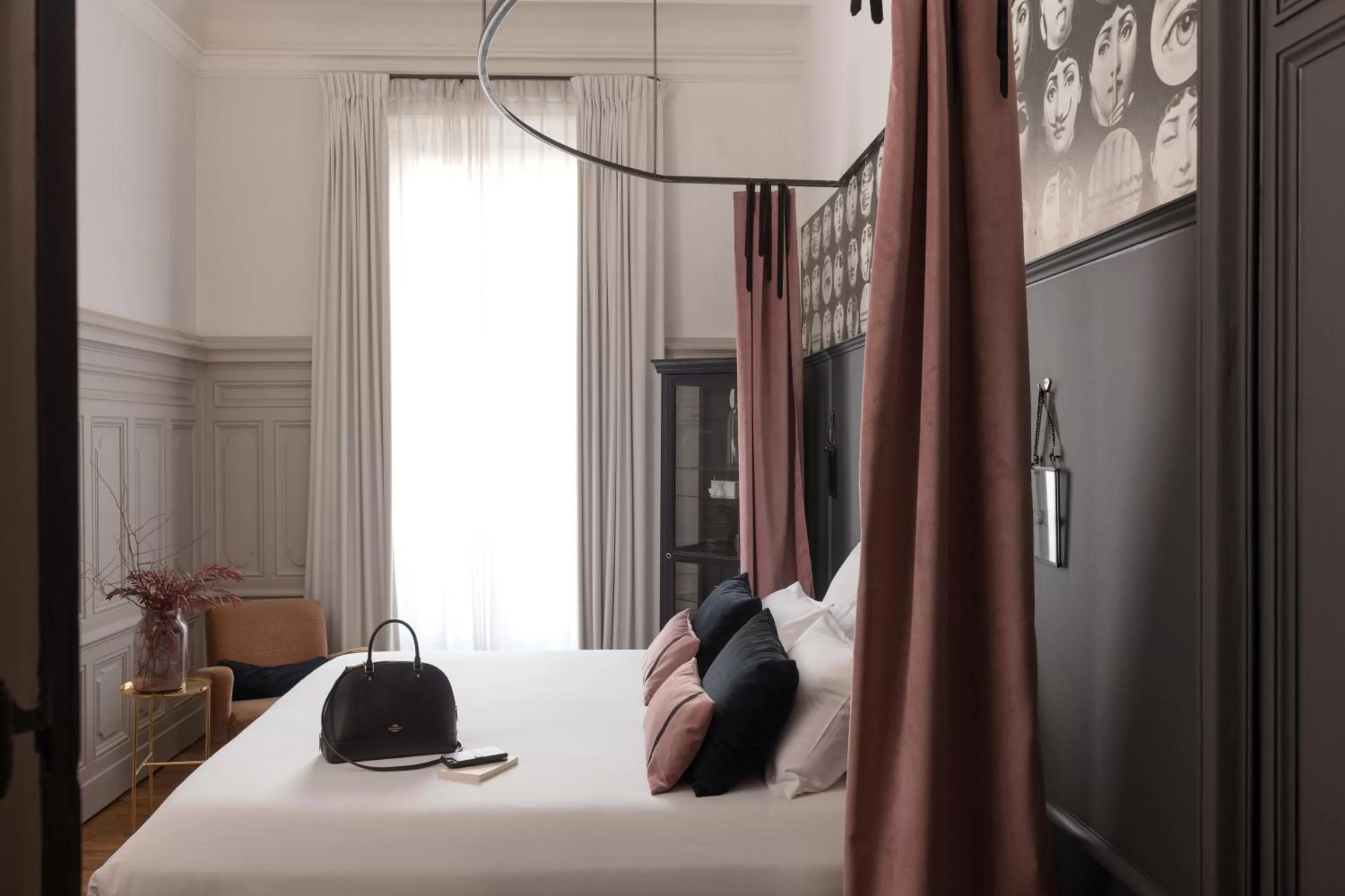 Bed in MiHotel Gailleton