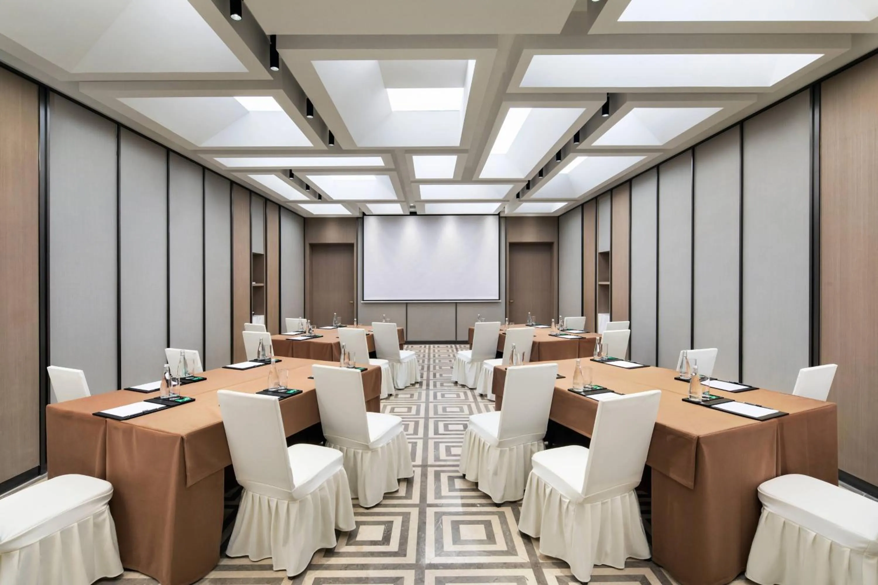 Meeting/conference room in Courtyard by Marriott Hangzhou West