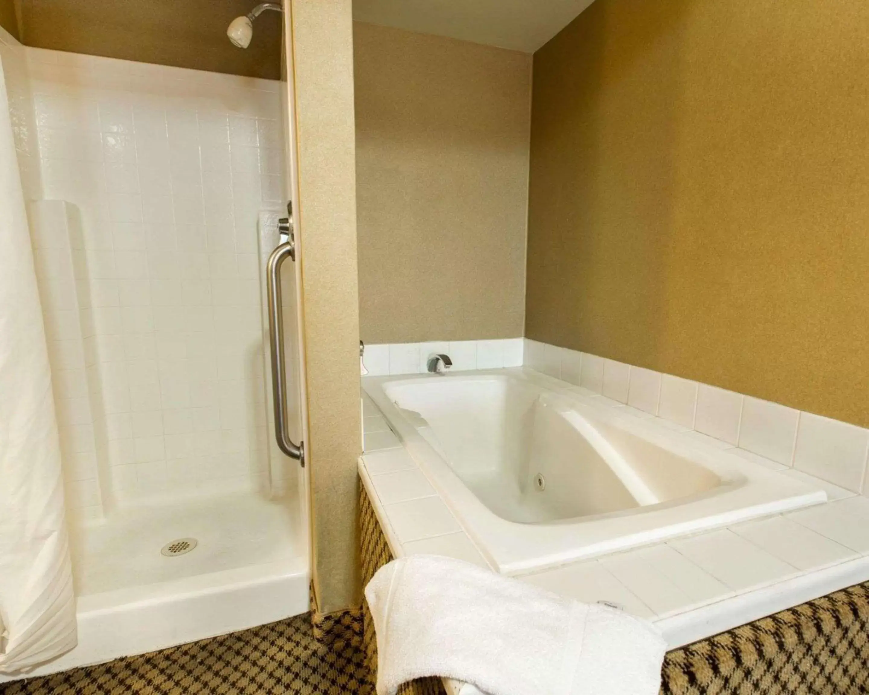 Photo of the whole room, Bathroom in Comfort Inn & Suites Moreno Valley near March Air Reserve Base