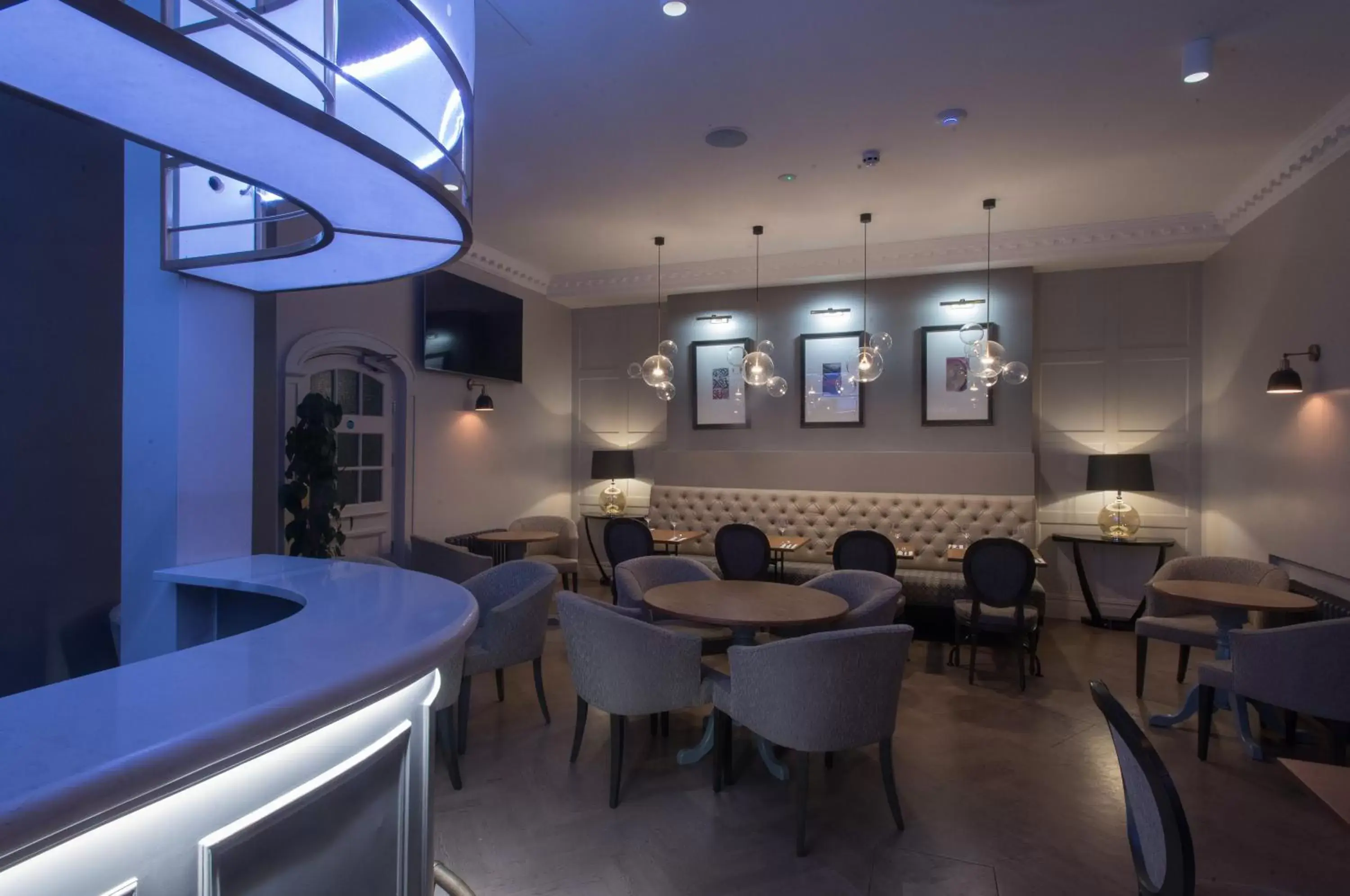 Restaurant/places to eat, Lounge/Bar in The Kings Head Hotel