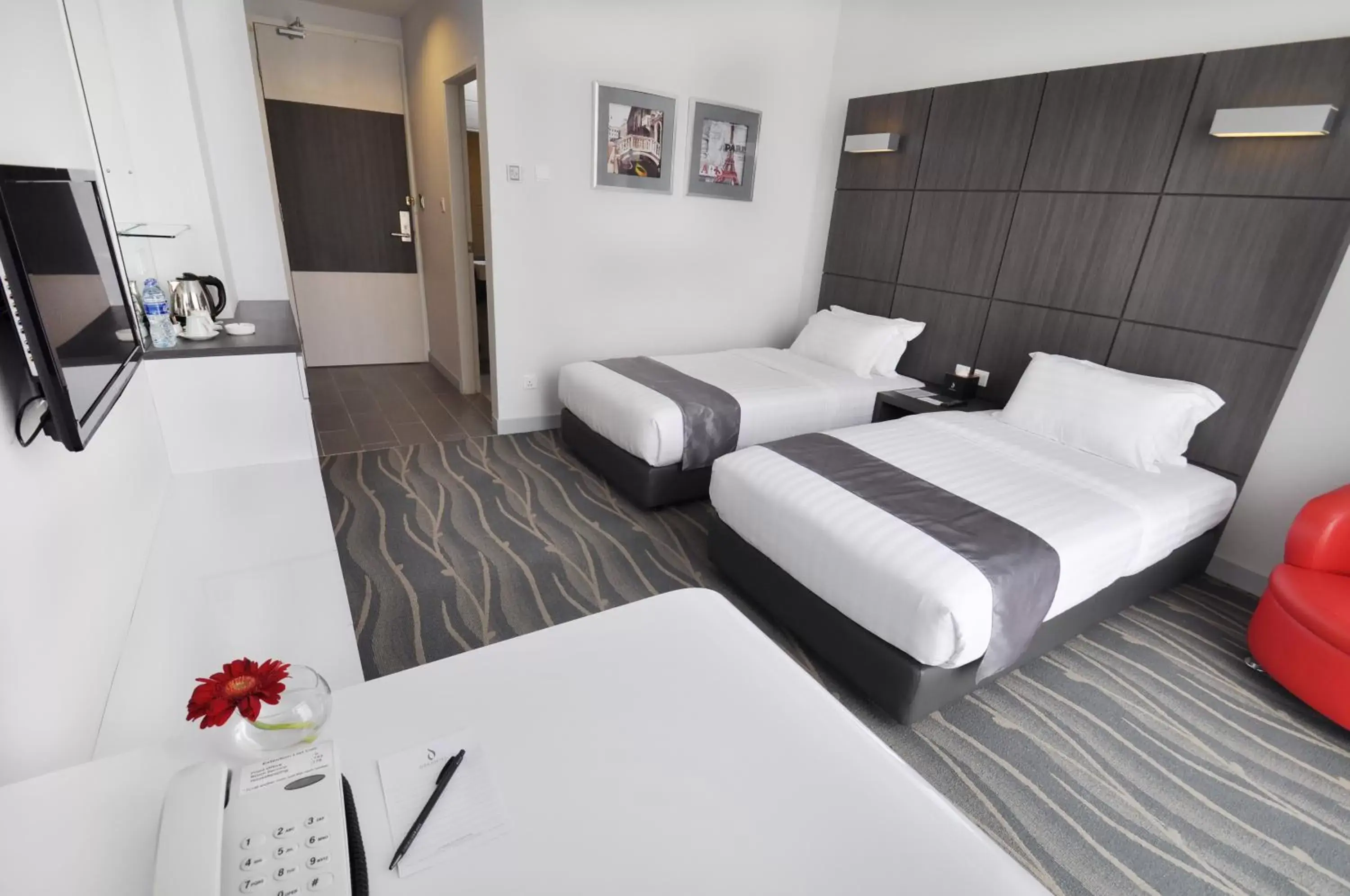 TV and multimedia, Bed in Dreamtel Jakarta