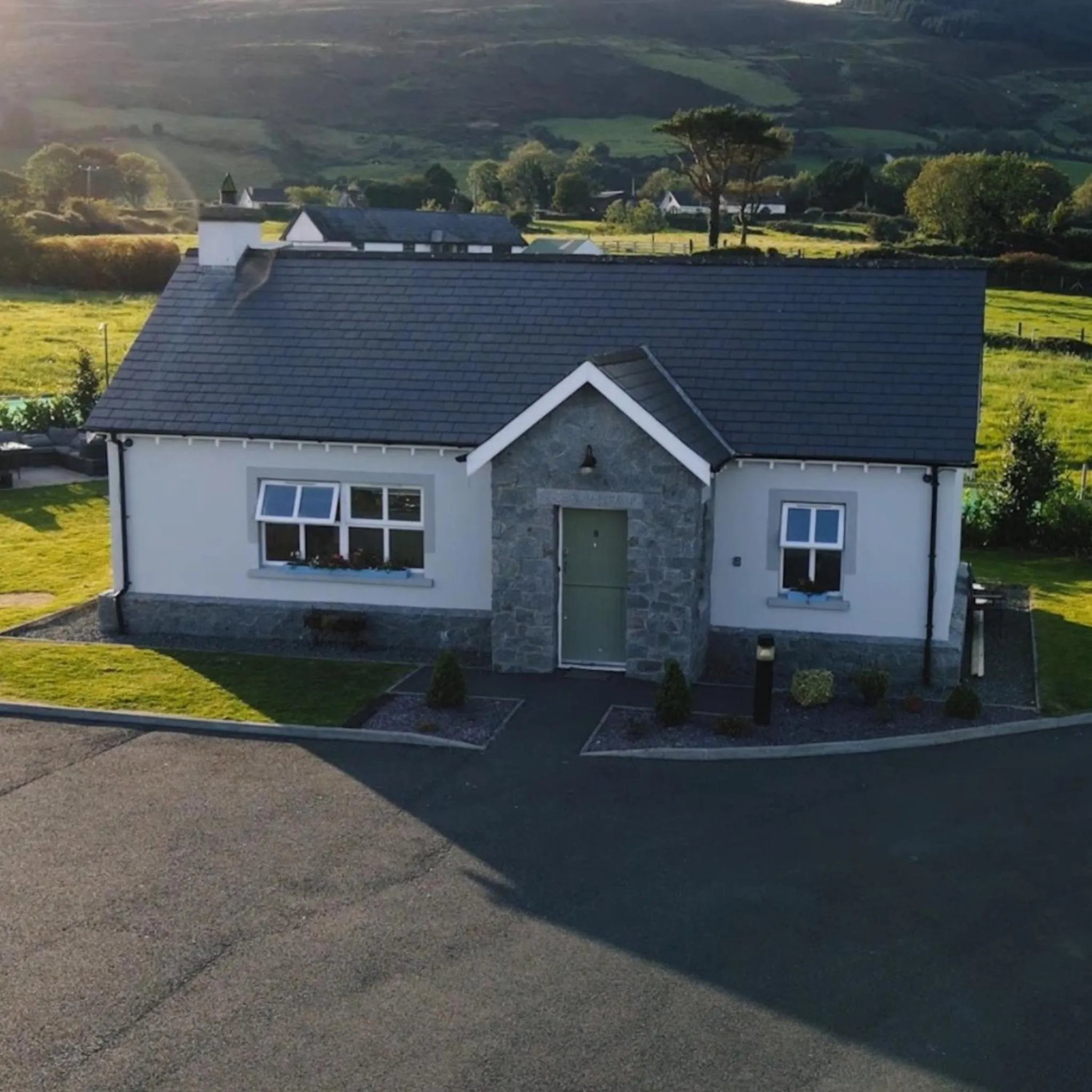 Property building in Clonlum Holiday Cottages