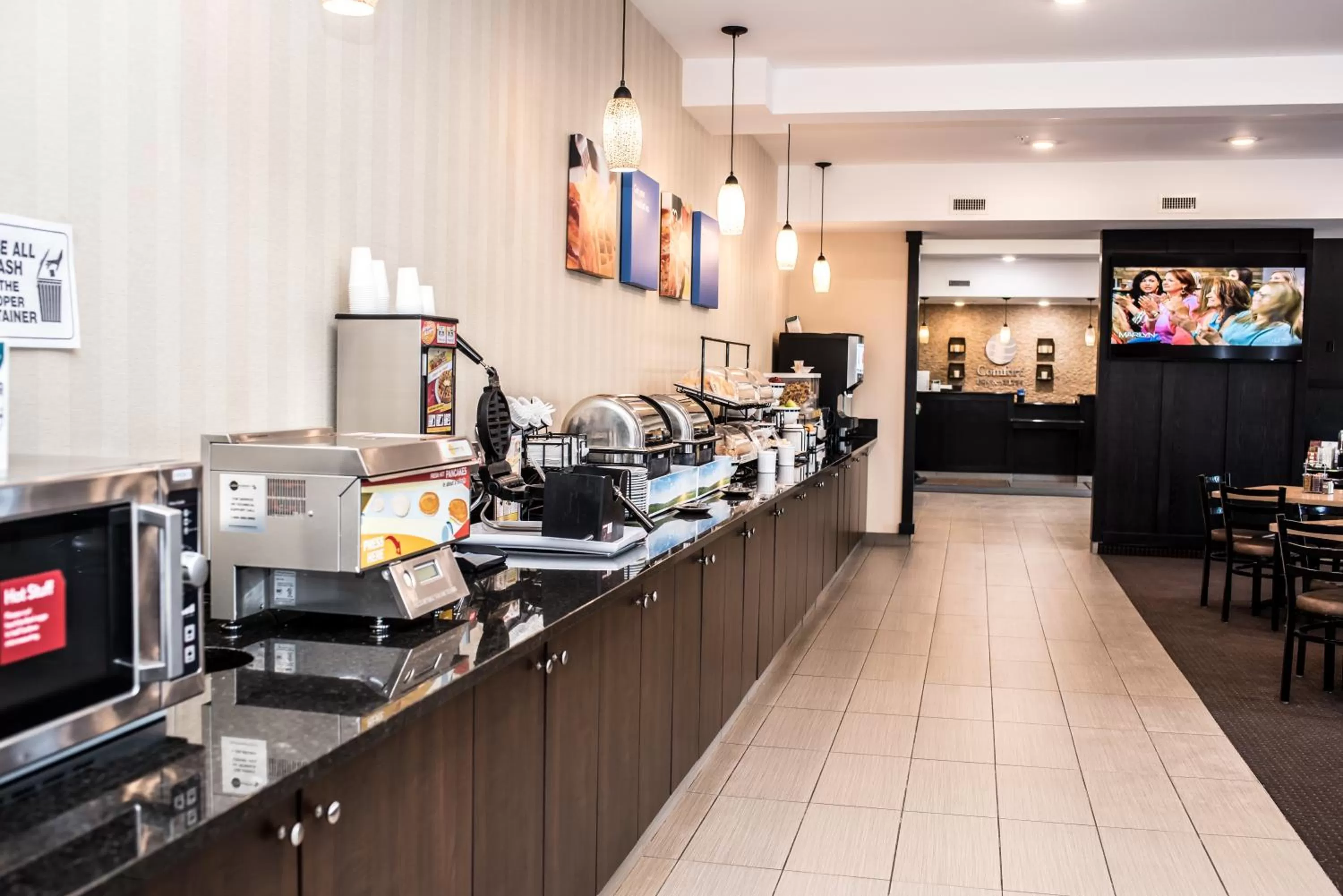 Food and drinks in Comfort Inn & Suites