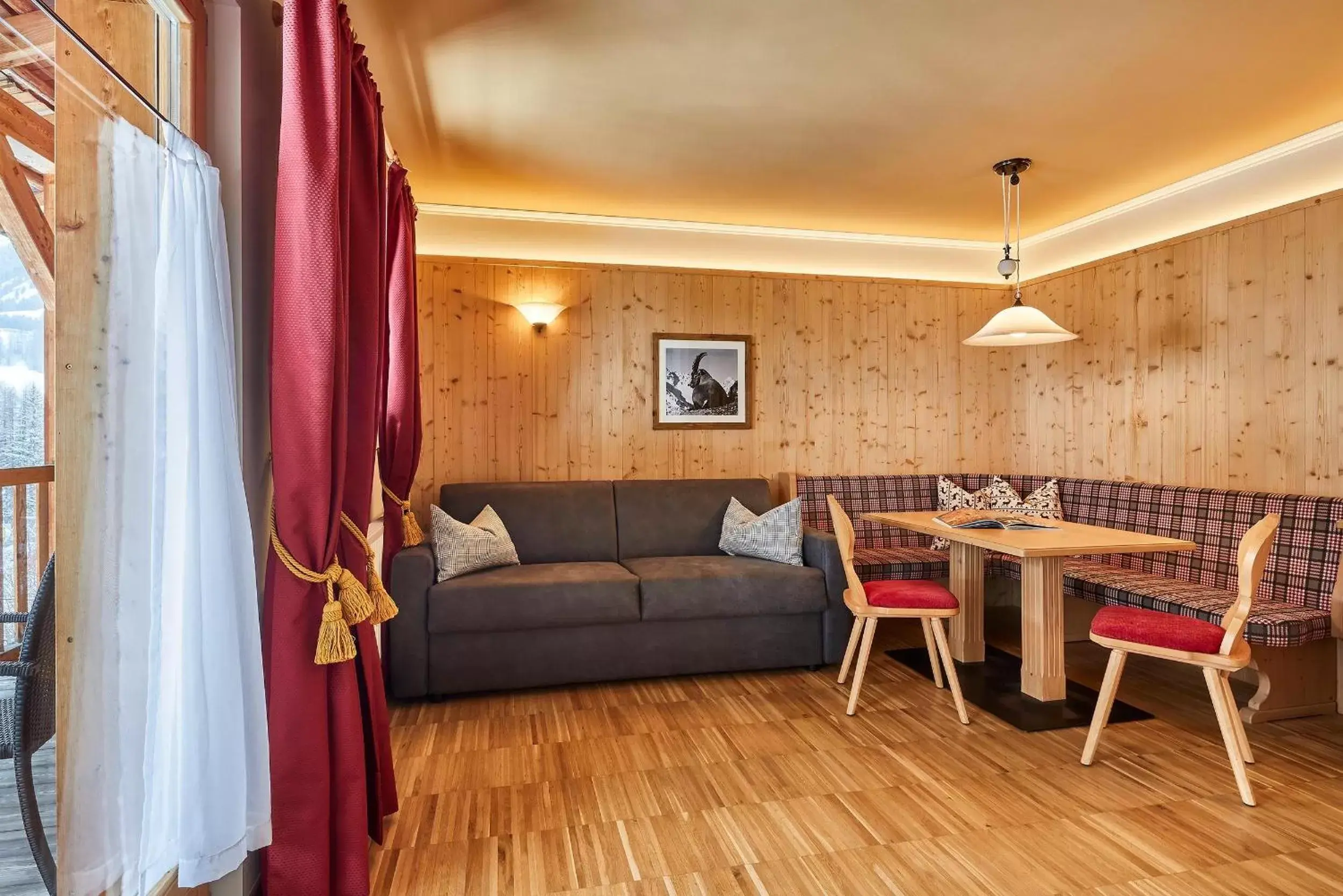 Living room, Seating Area in Hotel Marmolada