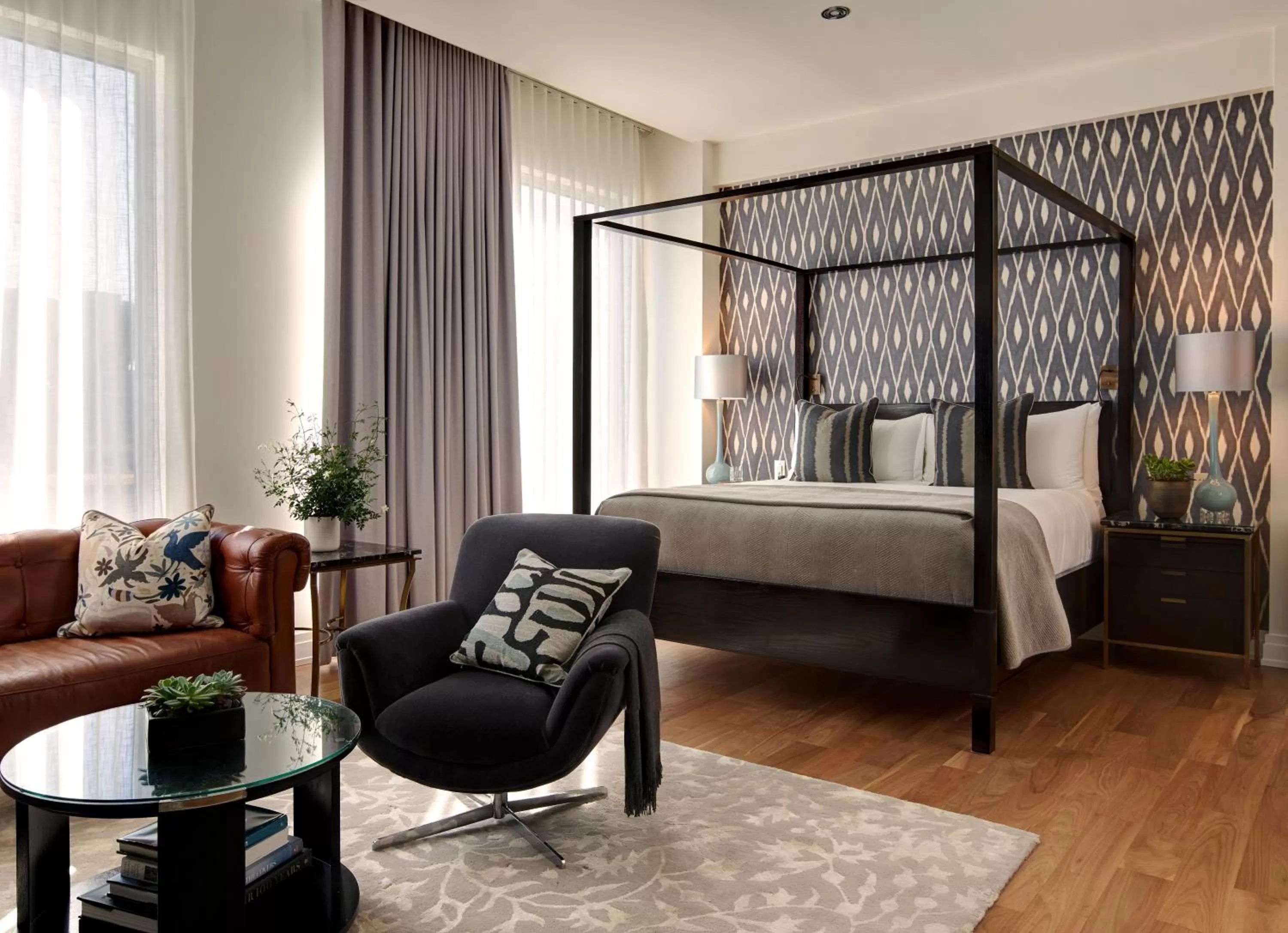 Photo of the whole room, Bed in The Dupont Circle Hotel