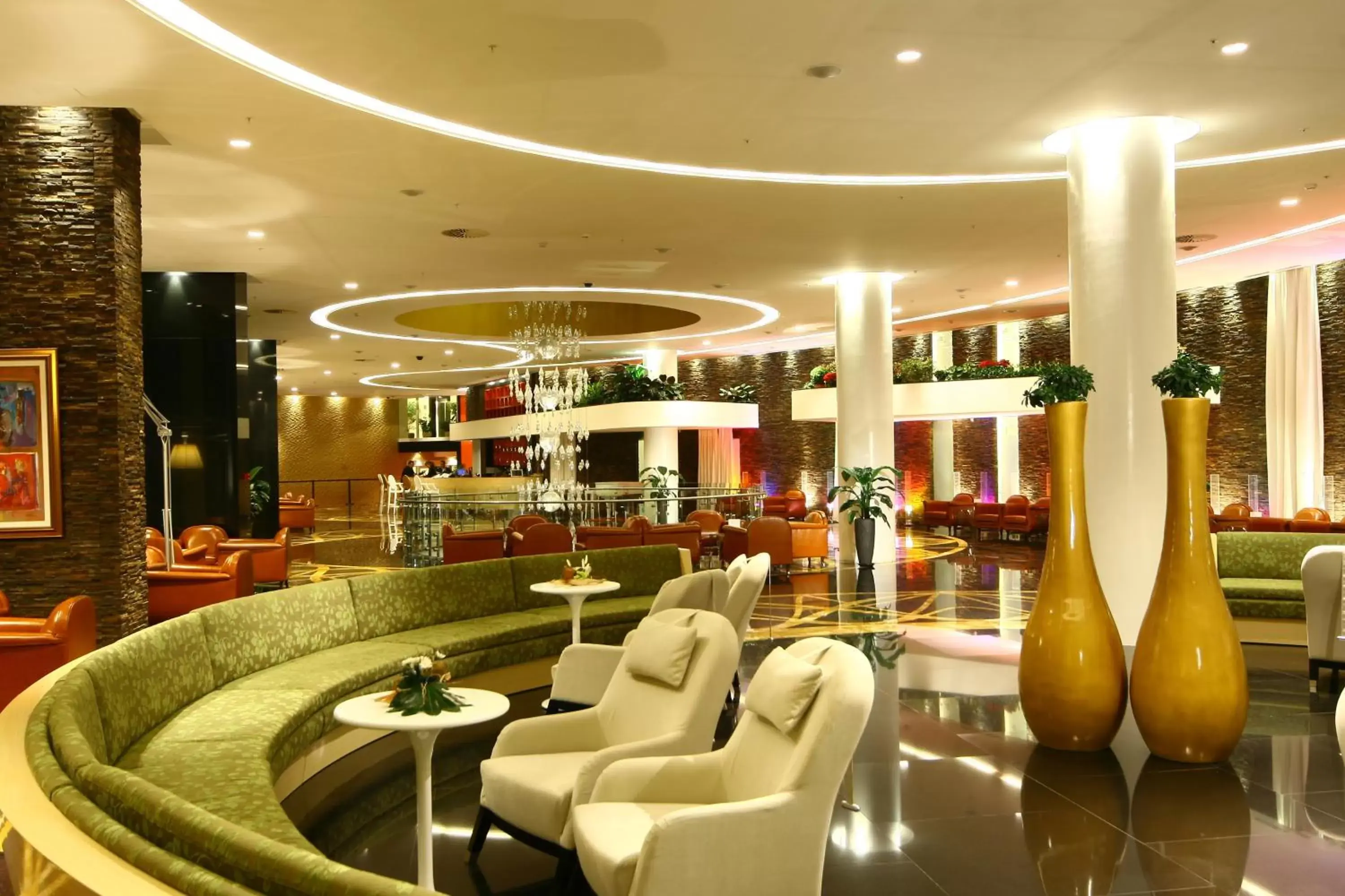 Lobby or reception, Lounge/Bar in Splendid Conference & Spa Resort