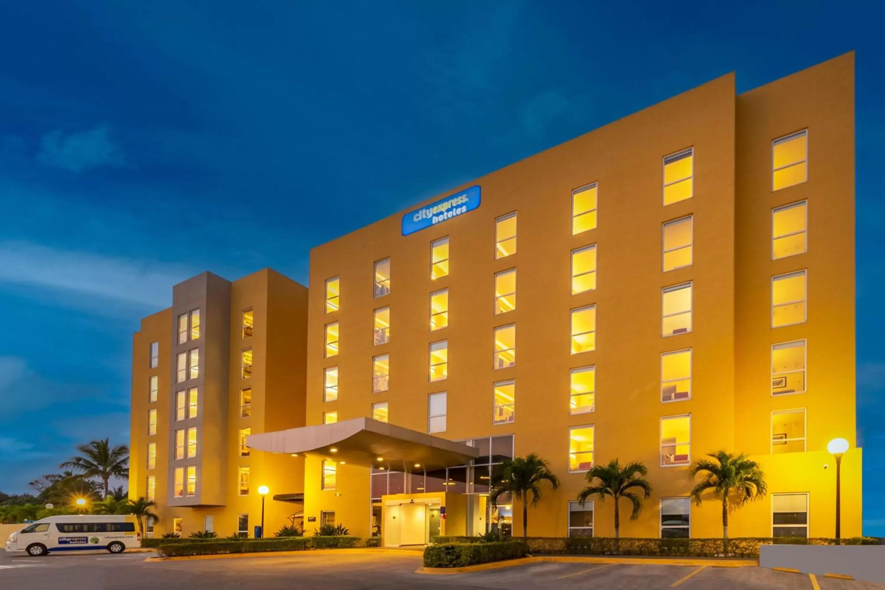 Property Building in City Express by Marriott Tuxpan