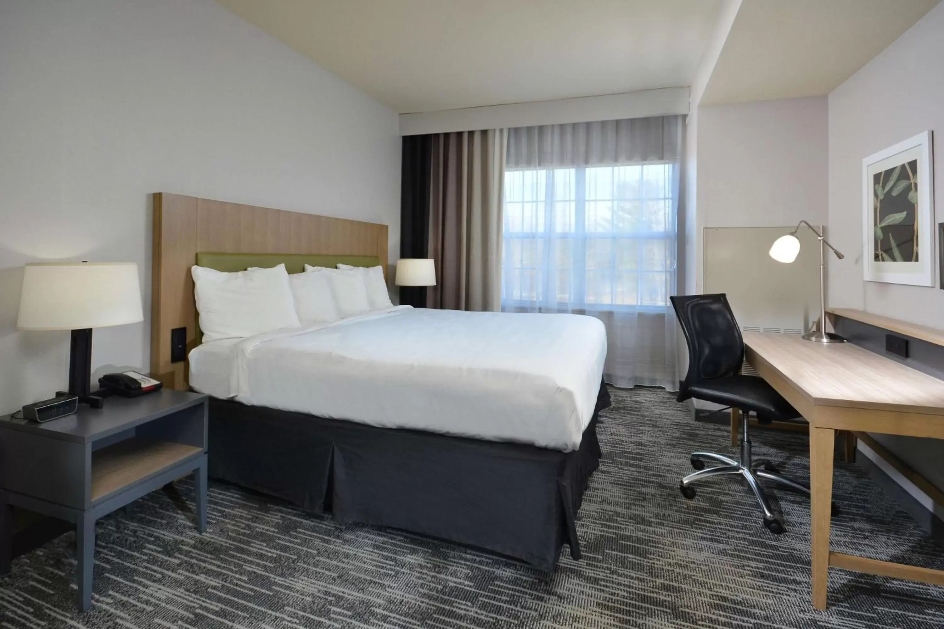 Bed in Country Inn & Suites by Radisson Asheville West