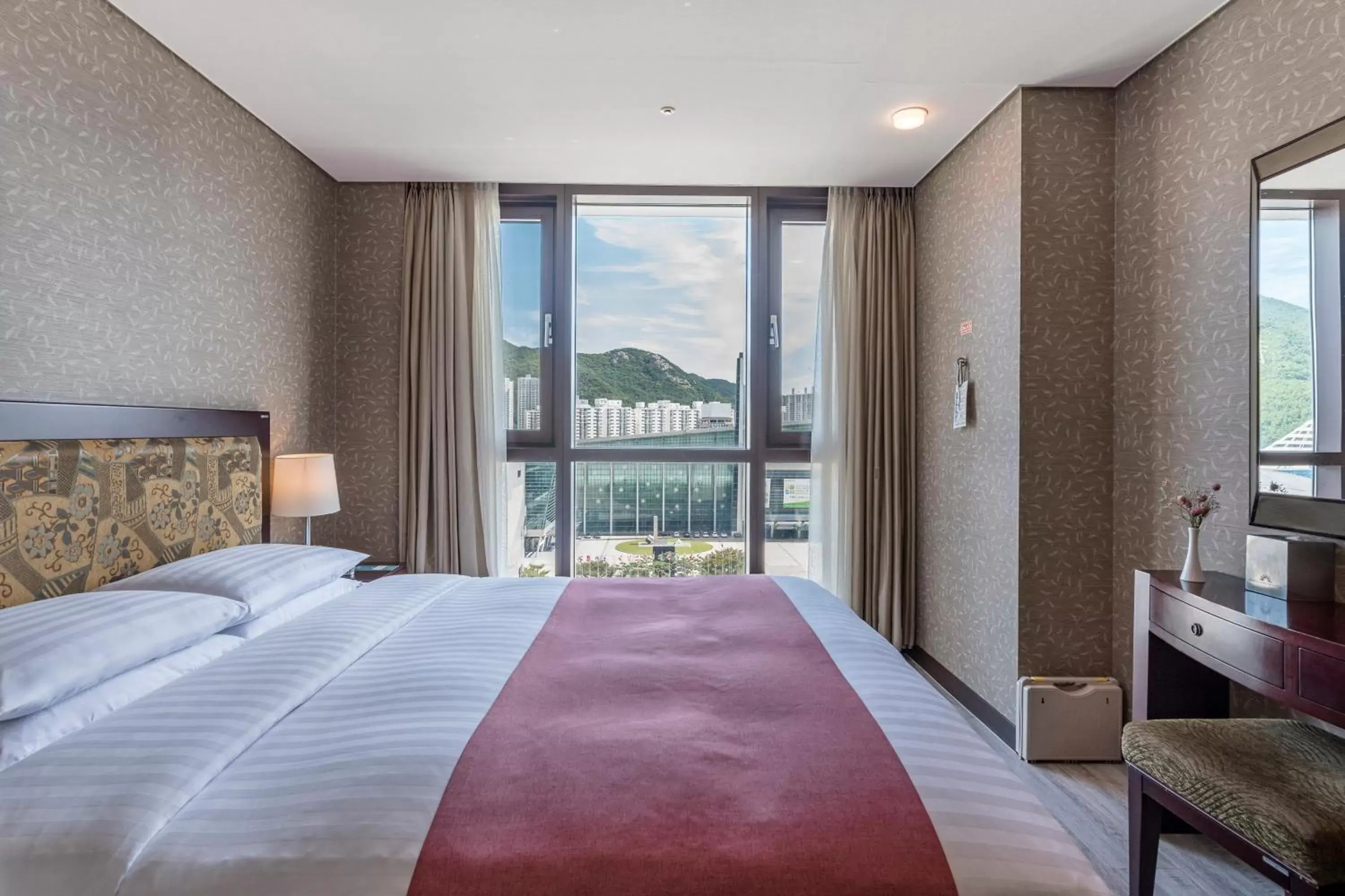 Bed in Haeundae Centum Hotel