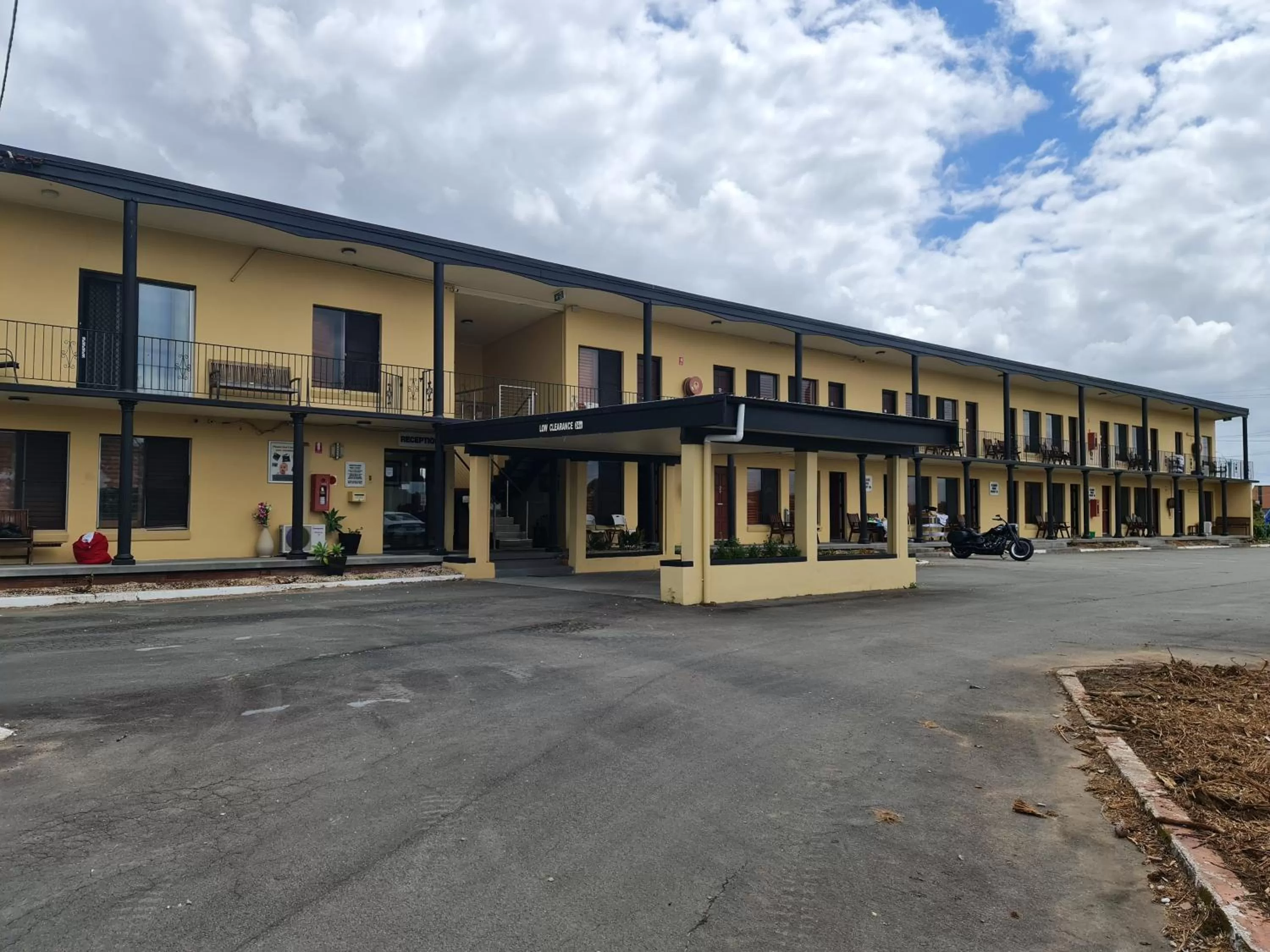 Property building in Country Plaza Motel Taree