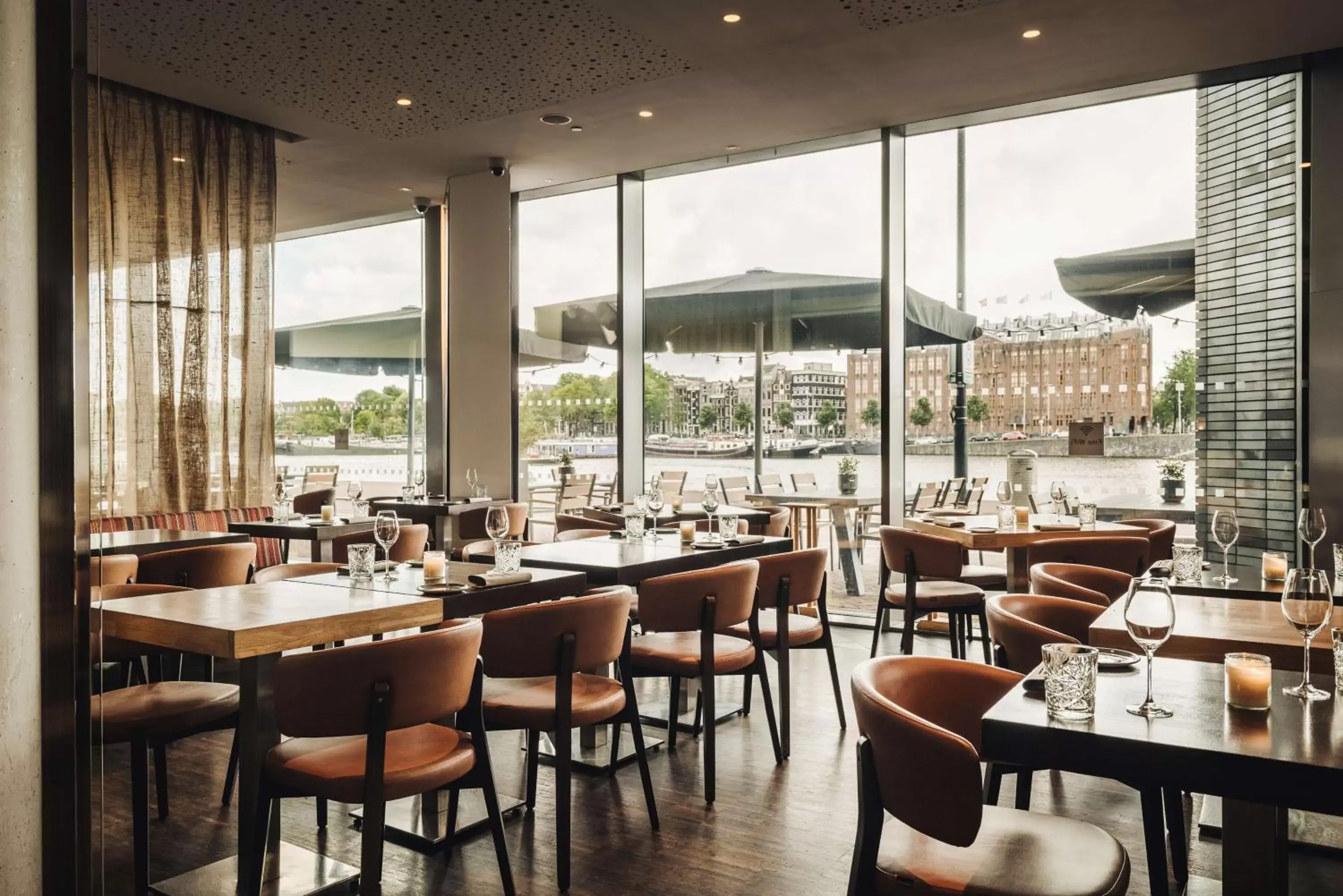 Restaurant/Places to Eat in DoubleTree by Hilton Amsterdam Centraal Station
