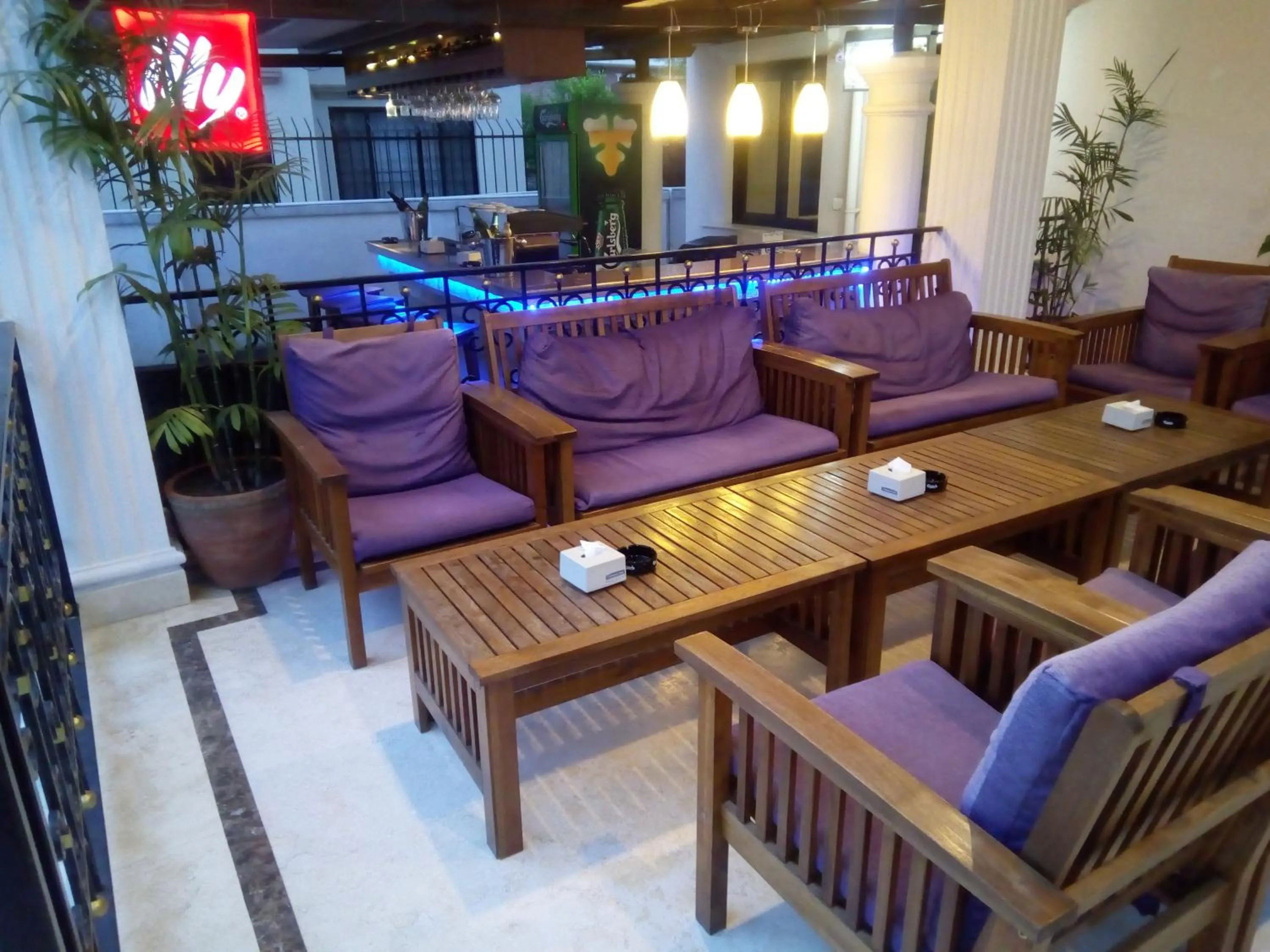 Seating area in Hotel Harmika