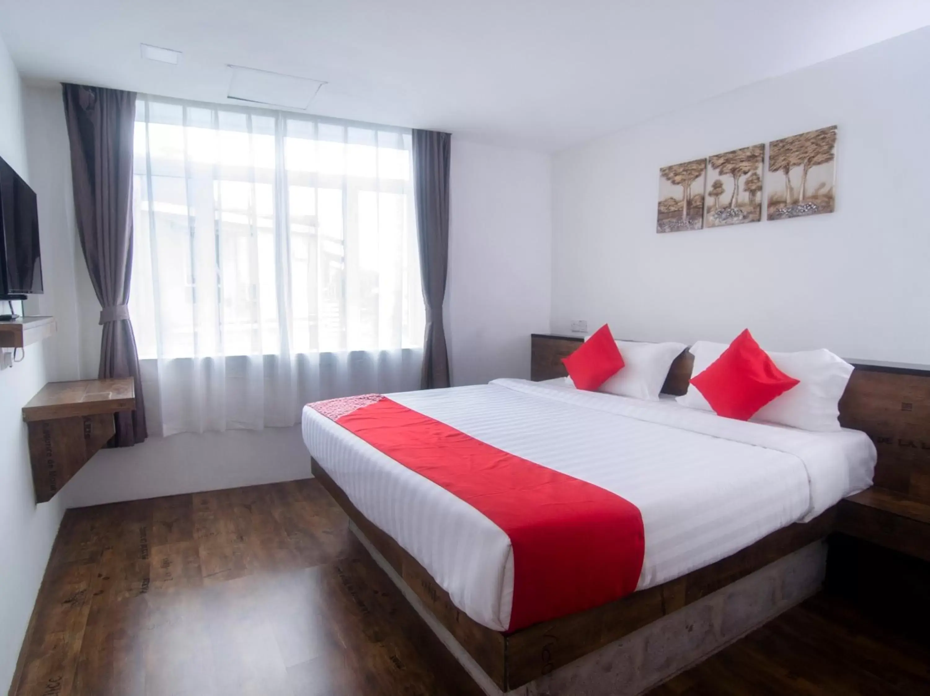 Bedroom, Bed in OYO 836 Mandurah Room & Cafe