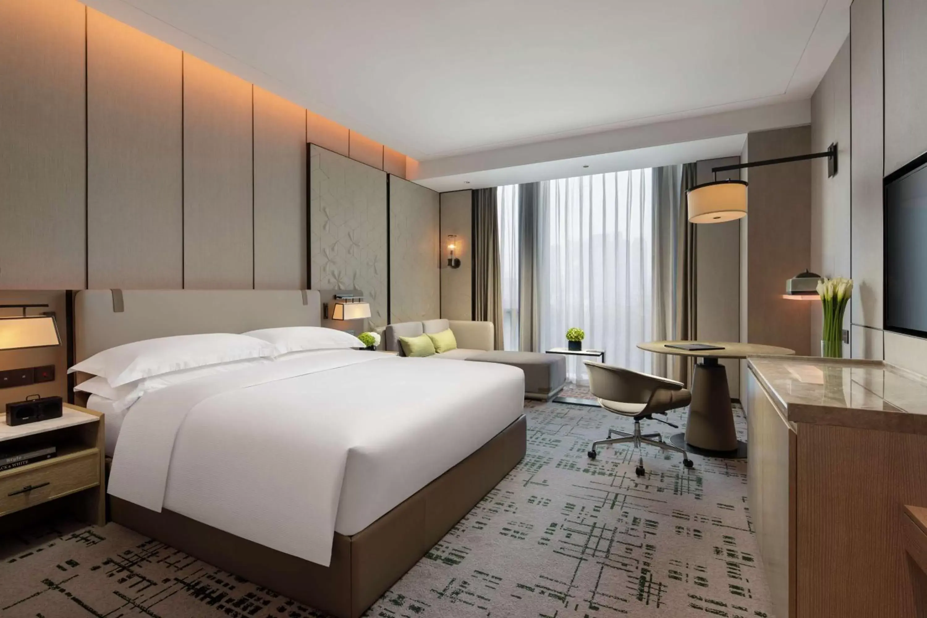 Bedroom, Bed in Hilton Chengdu Chenghua - Close to Panda Base and Chunxi Road Bedroom, Bed in Hilton Chengdu Chenghua - Close to Panda Base and Chunxi Road
