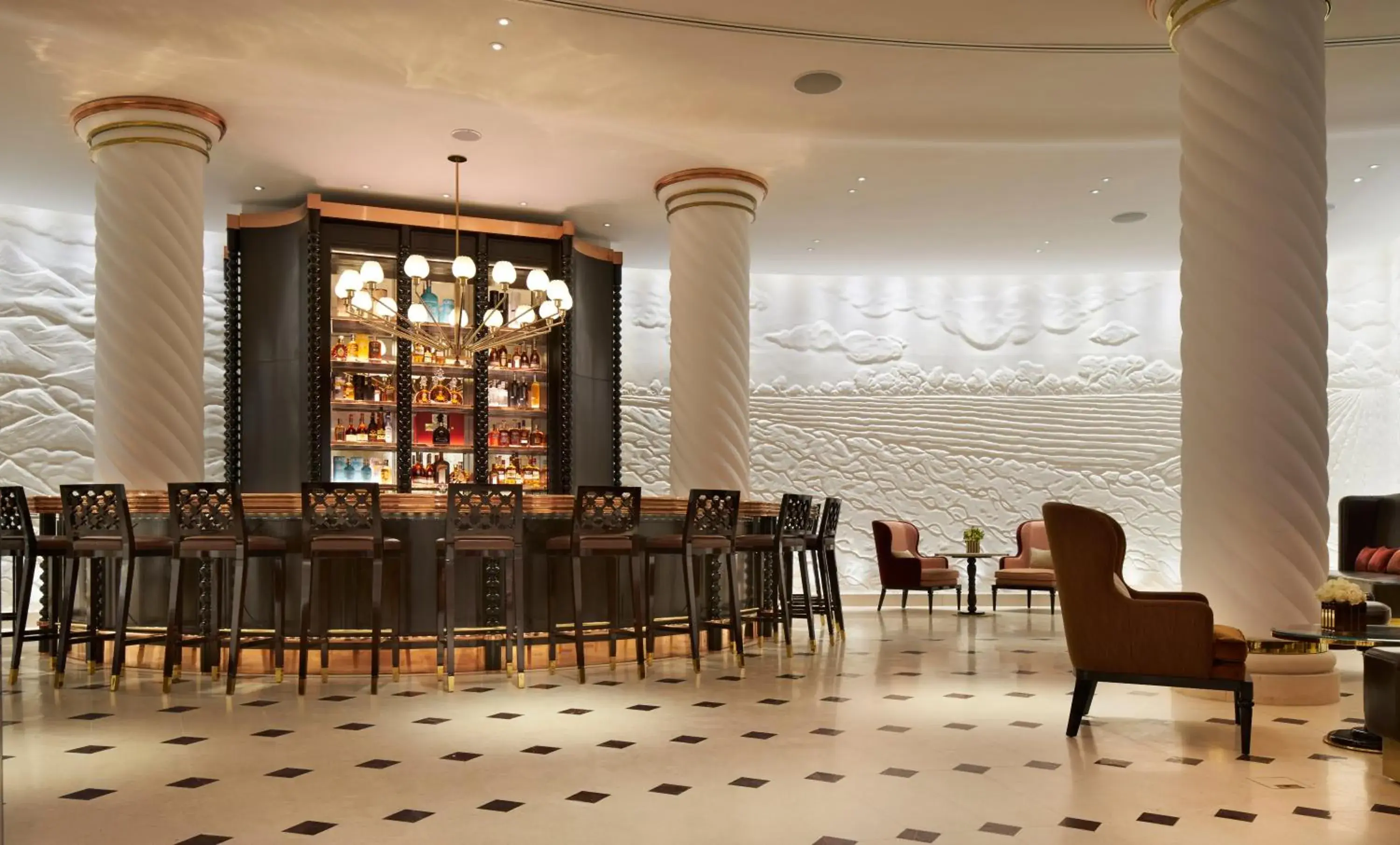 Lounge or bar in Four Seasons Hotel London at Ten Trinity Square