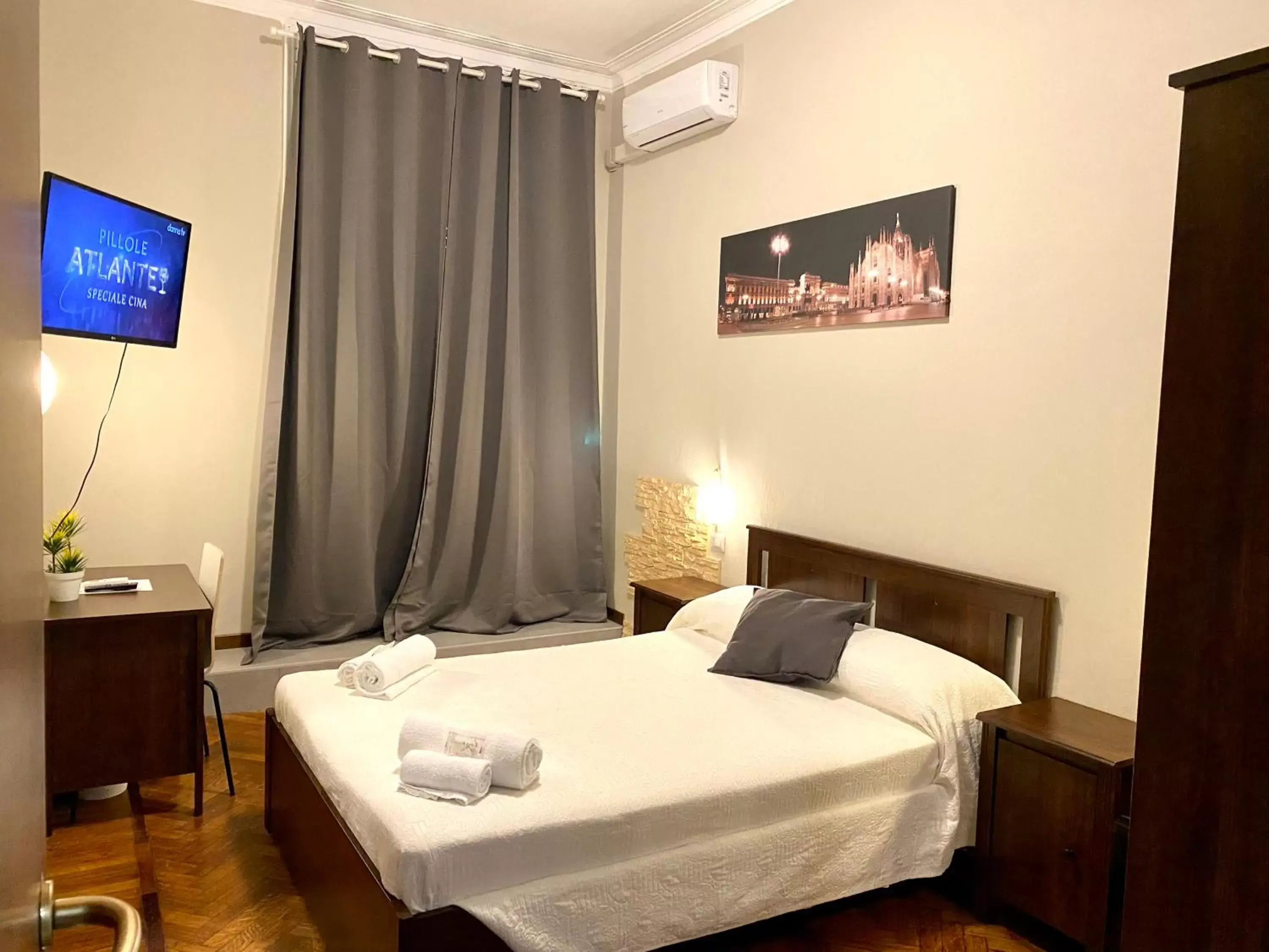 Bedroom, Bed in Carlo Goldoni Hotel