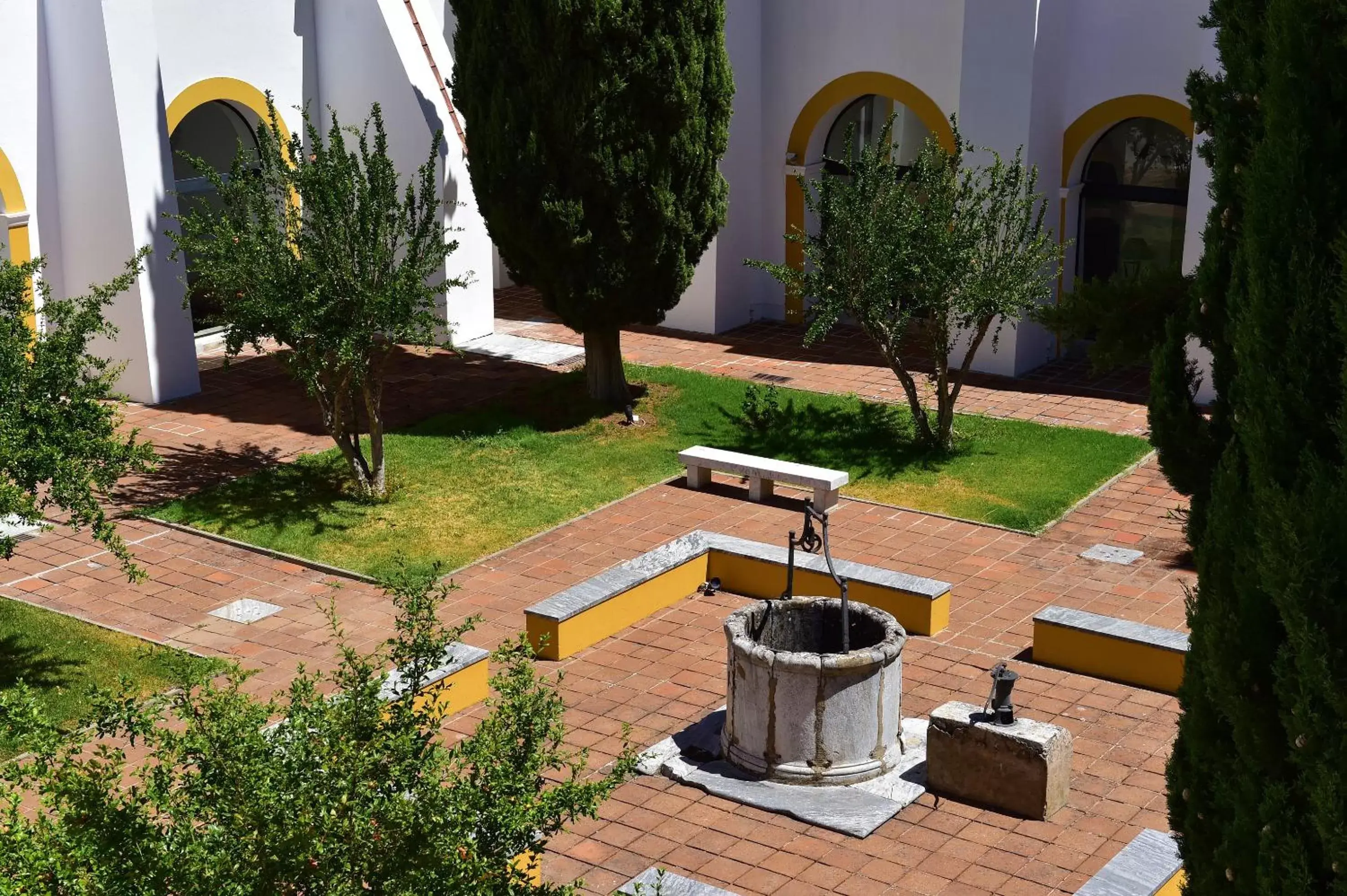 Property building, Patio/Outdoor Area in Pousada Convento de Beja