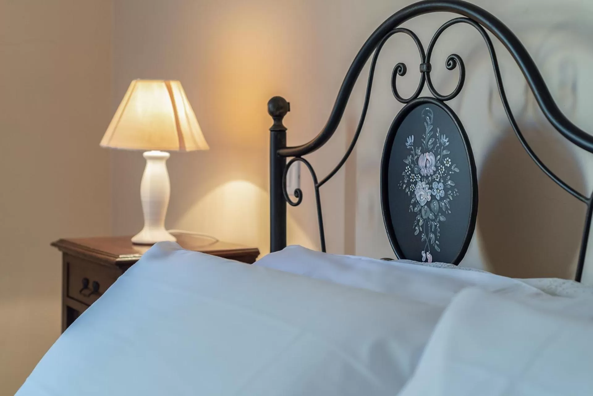 Bed in Lu Caffa by Typney