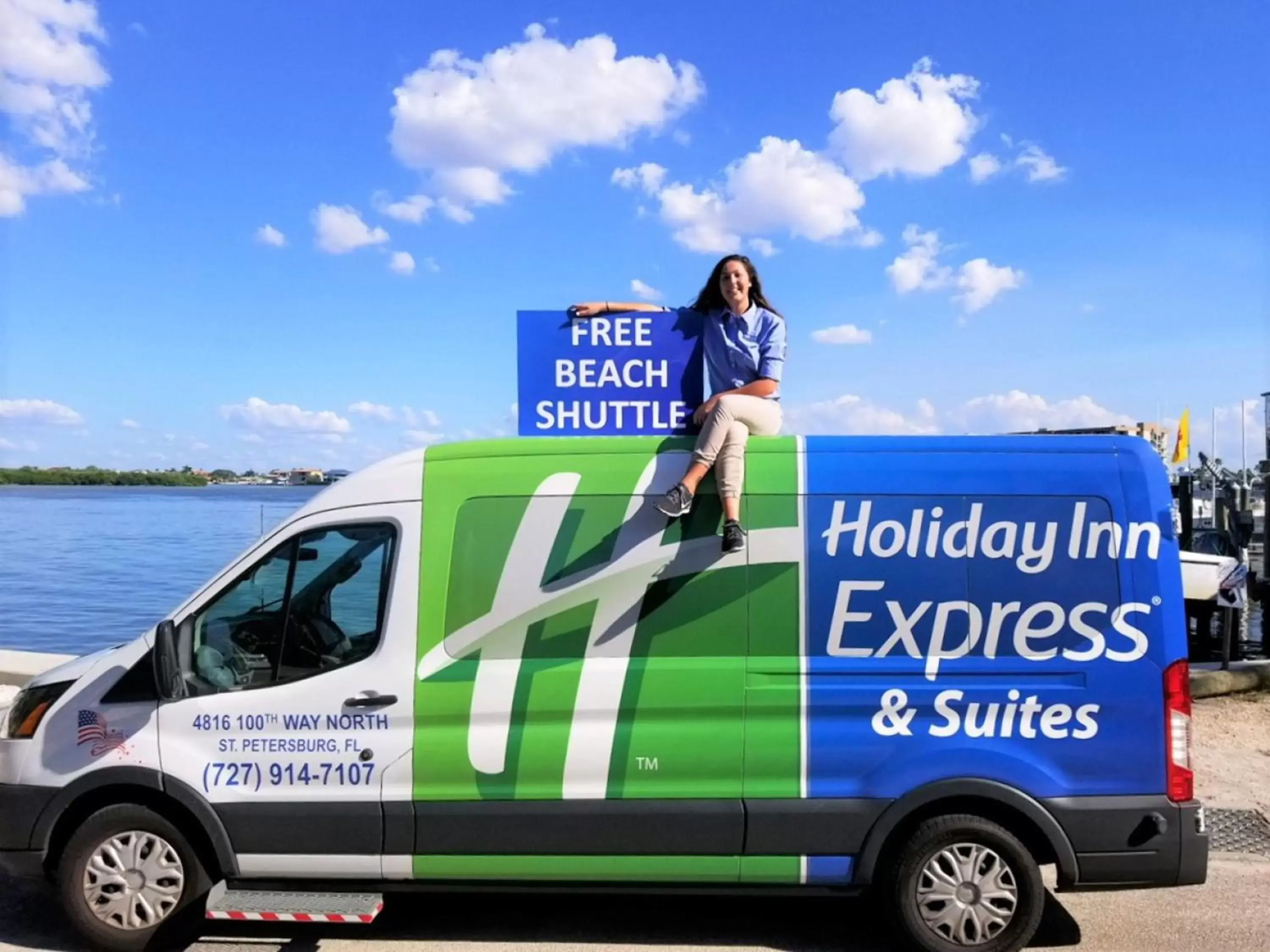 Lobby or reception in Holiday Inn Express & Suites - St. Petersburg - Madeira Beach, an IHG Hotel