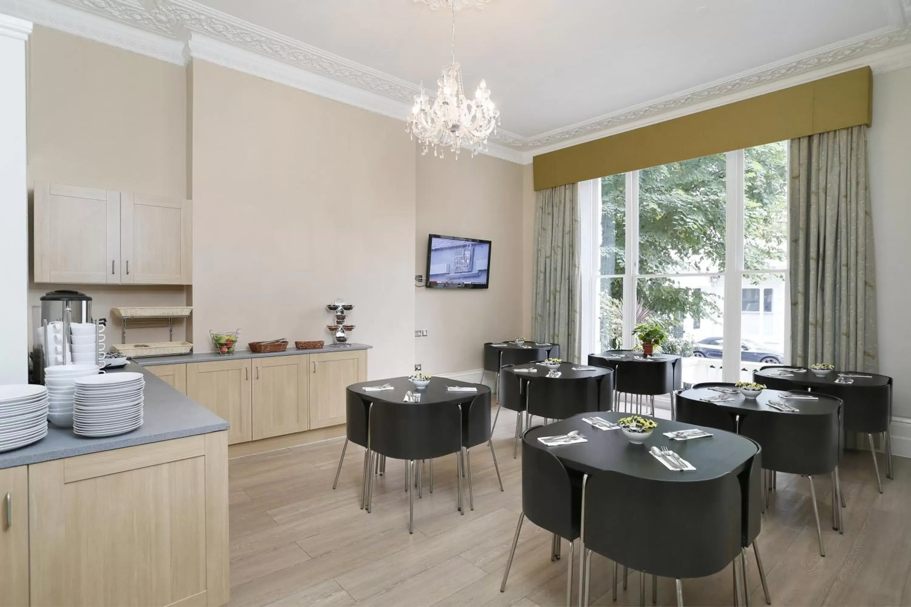 Restaurant/places to eat, Kitchen/Kitchenette in Hyde Park Boutique Hotel