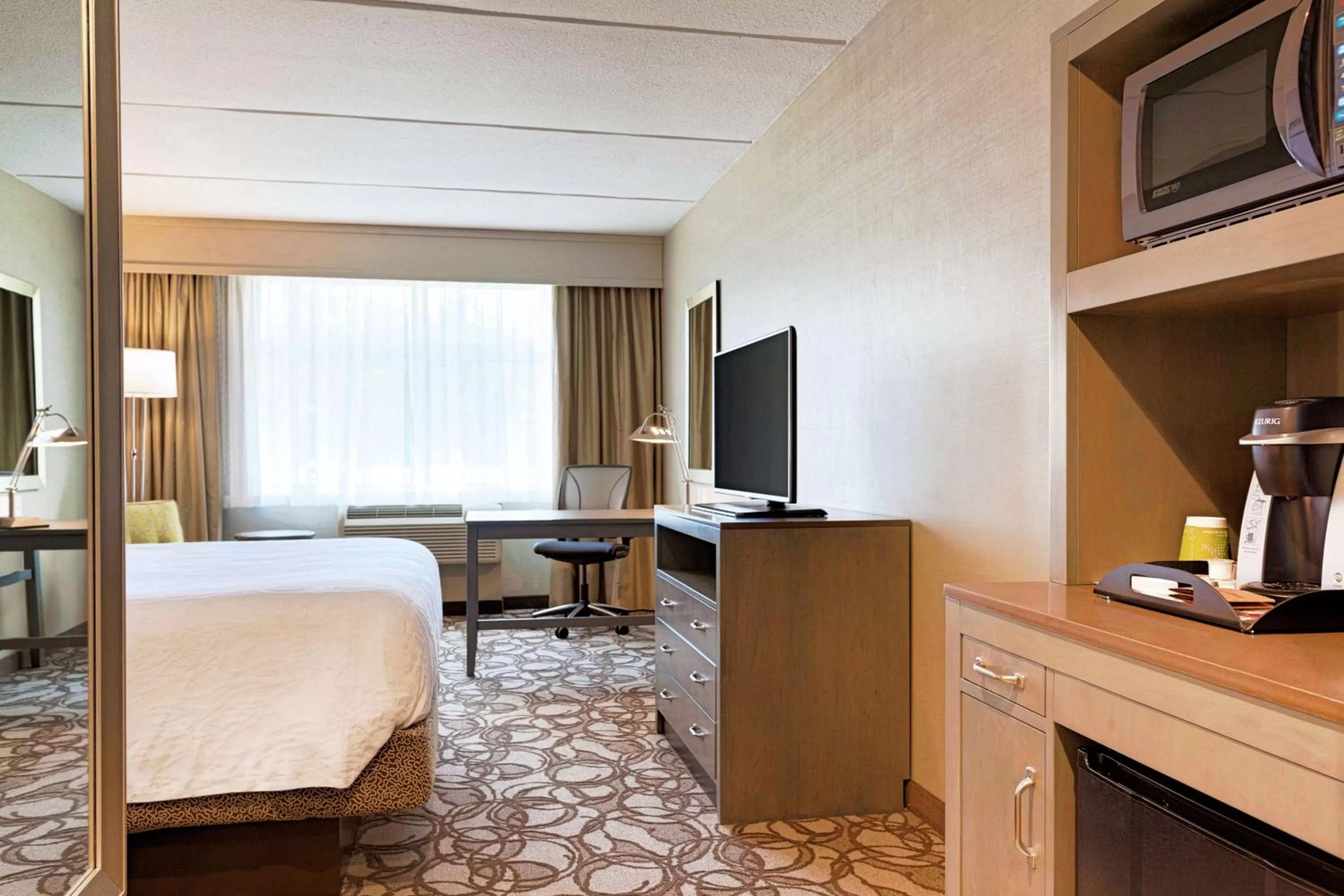 Bedroom, Bed in Hilton Garden Inn Lenox Pittsfield