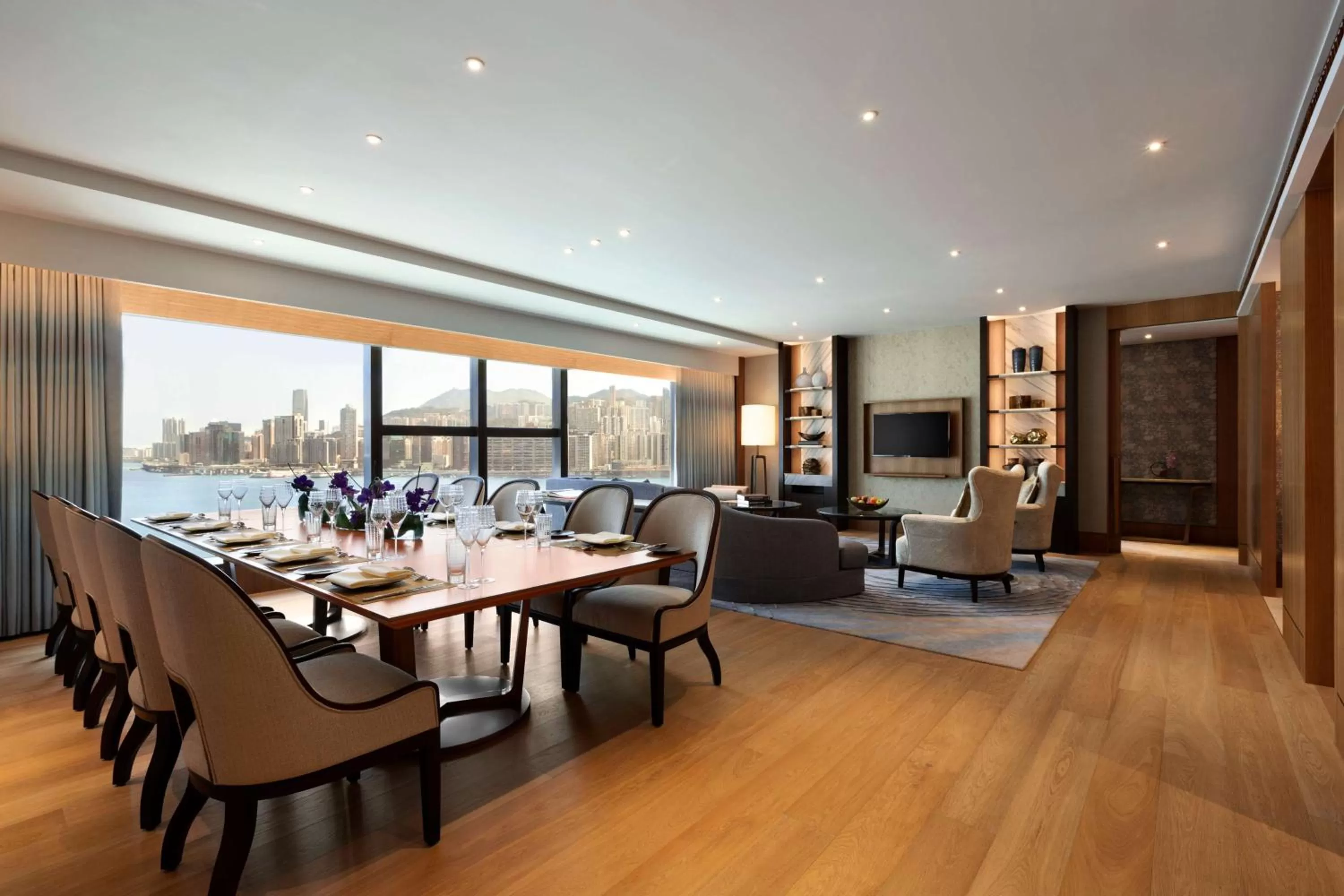 TV and multimedia in Kerry Hotel Hong Kong by Shangri-la