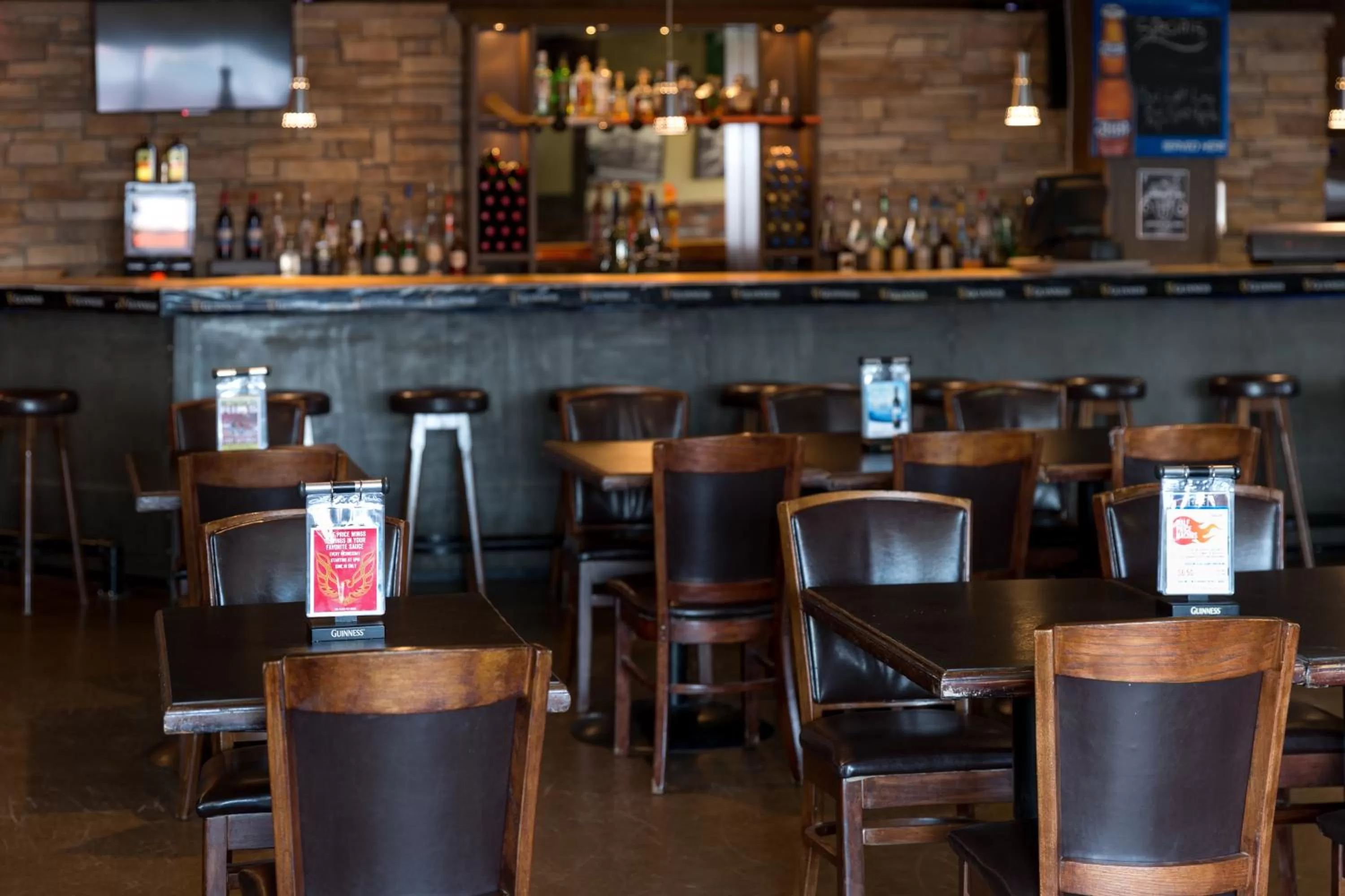 Lounge or bar in Heritage Inn Hotel & Convention Centre - Taber