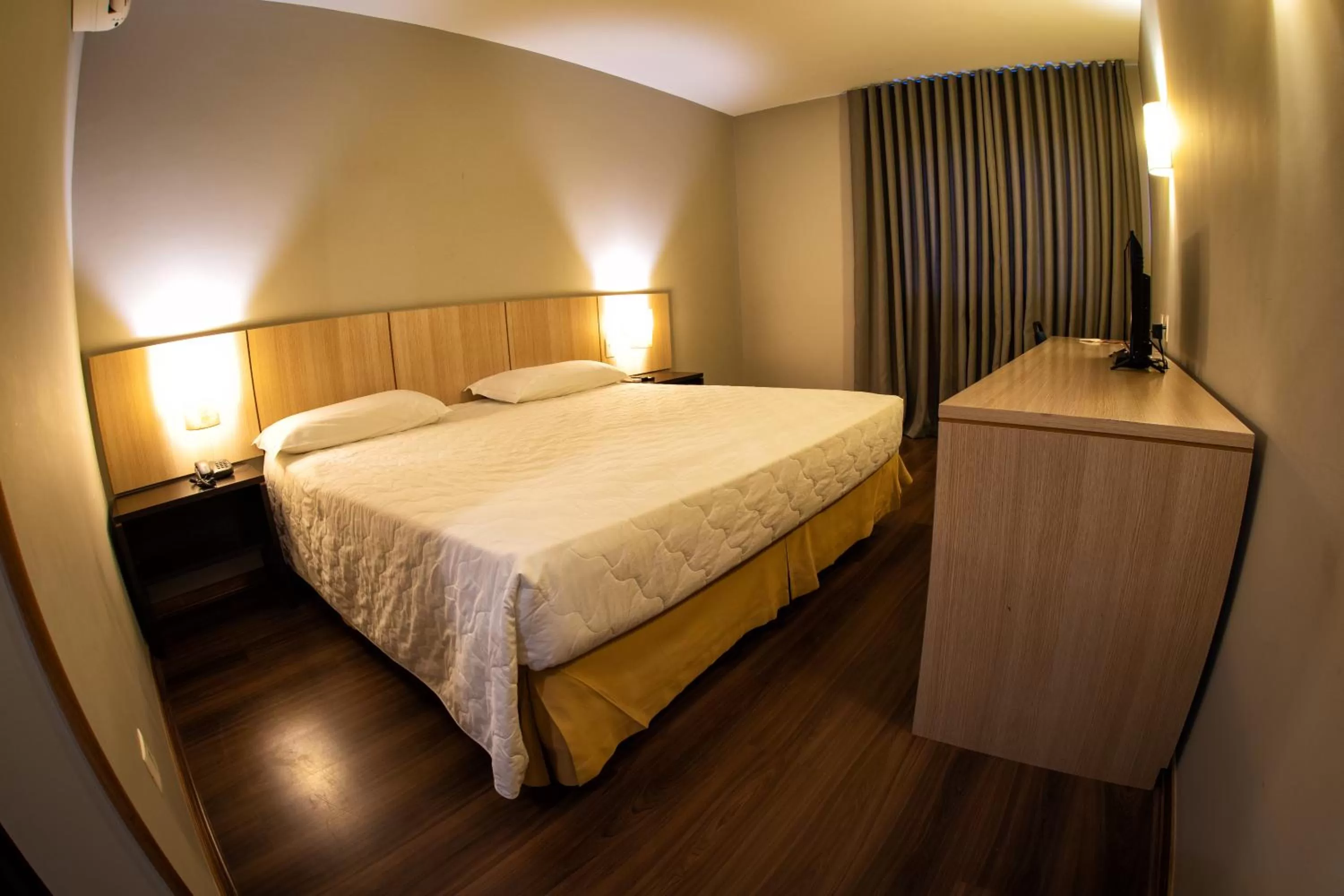 Bed in Hotel Campo Largo Express