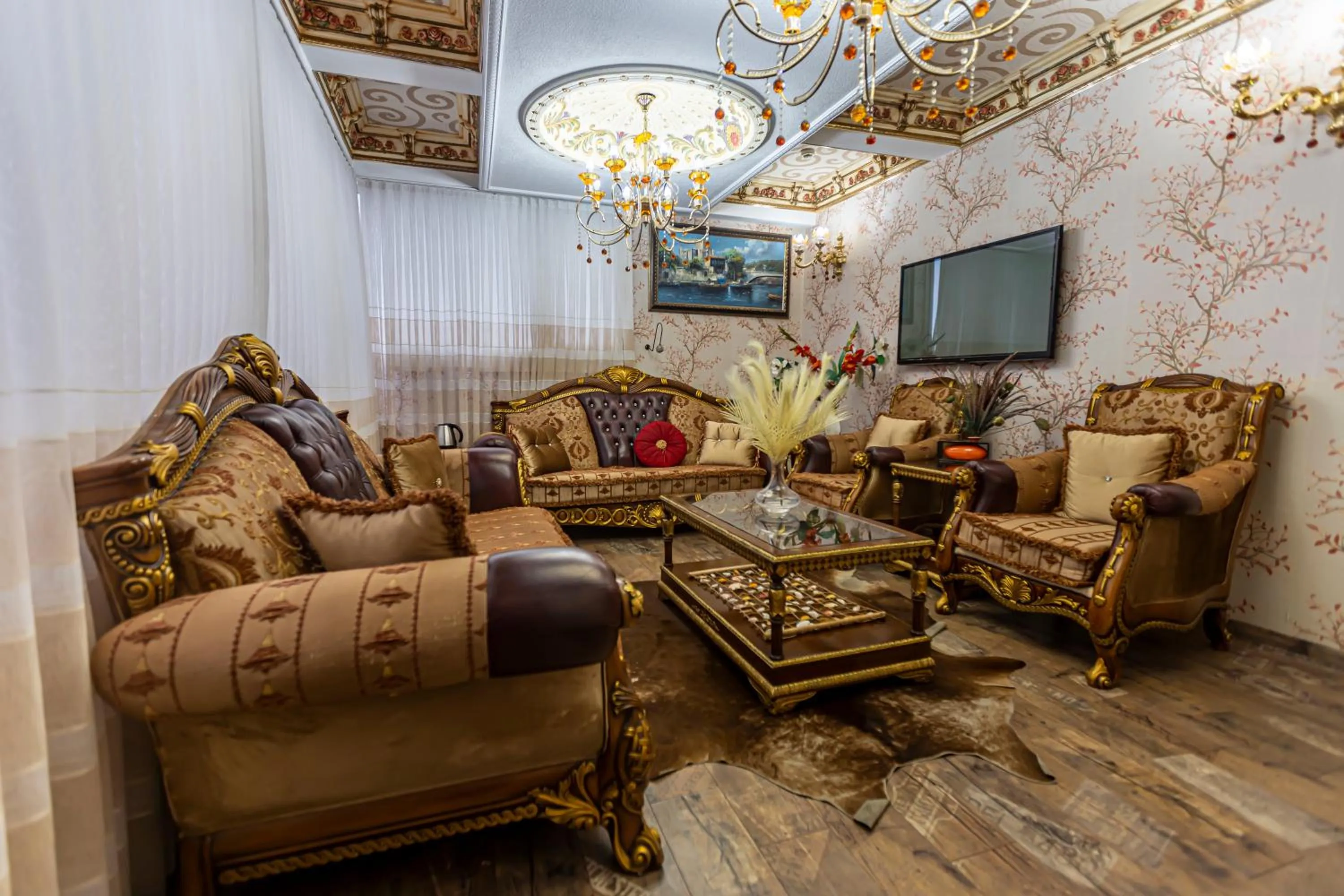 Living room in Marmaray Hotel