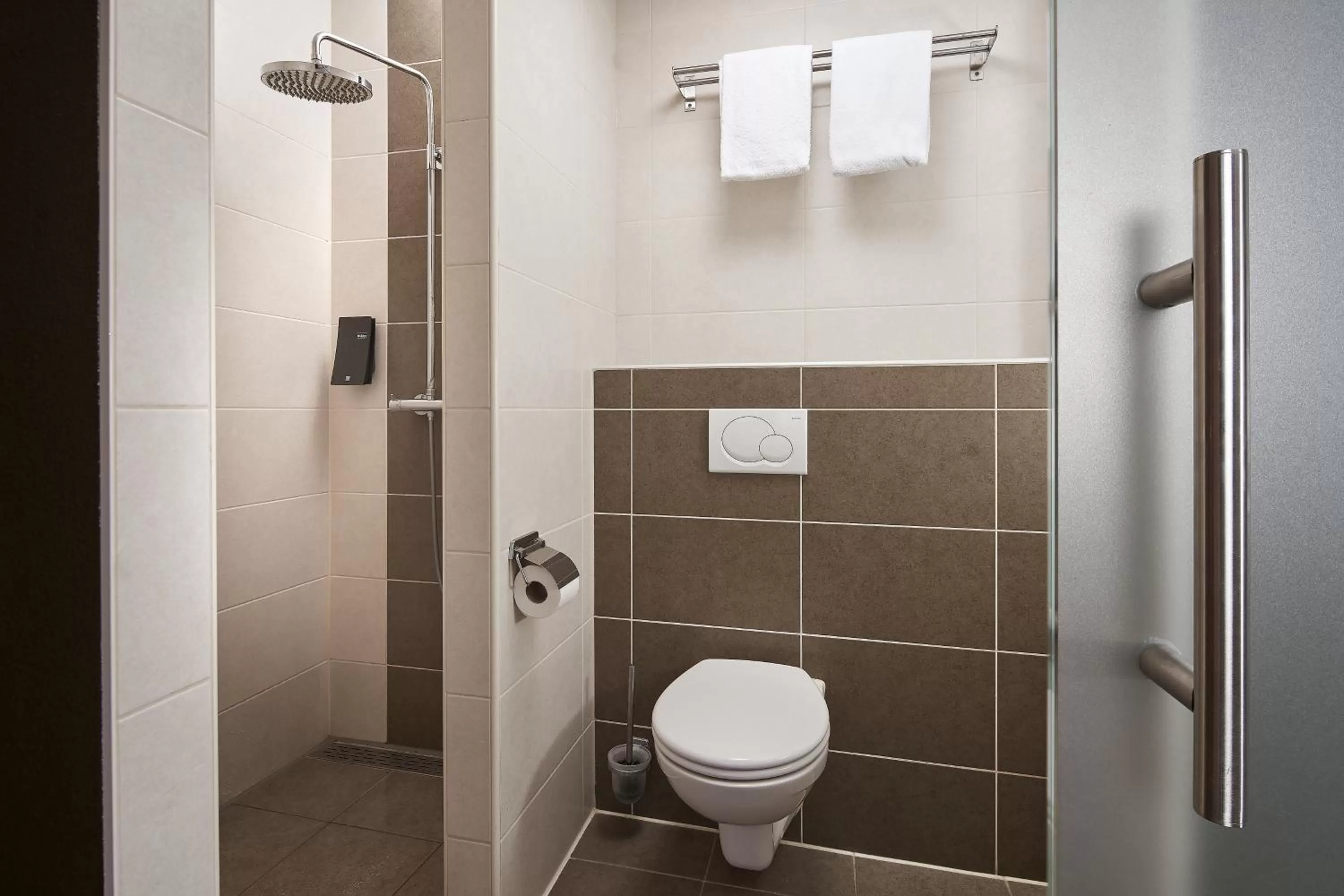 Bathroom in Hotel La Reine