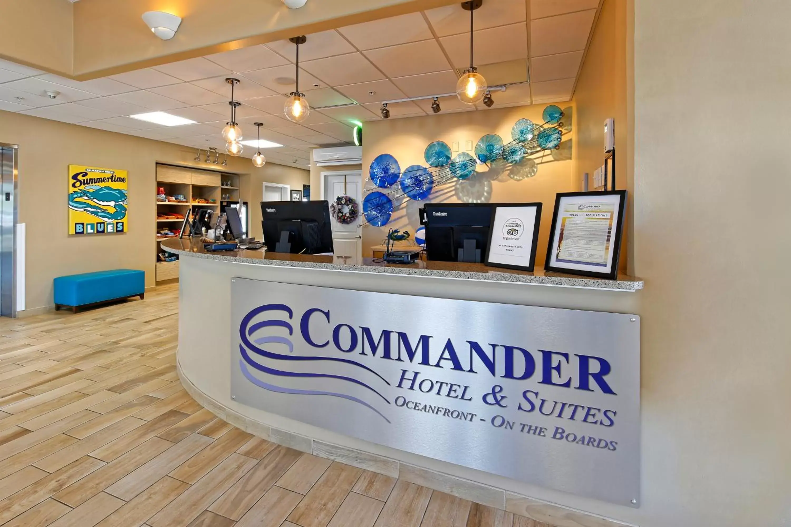 Lobby or reception in Commander Hotel & Suites