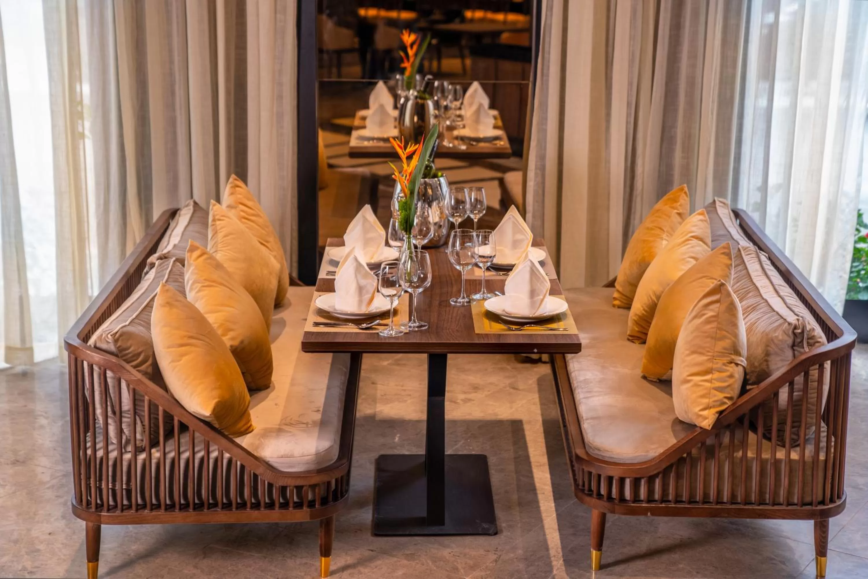 Restaurant/places to eat in Ramada Hotel & Suites by Wyndham Halong Bay View