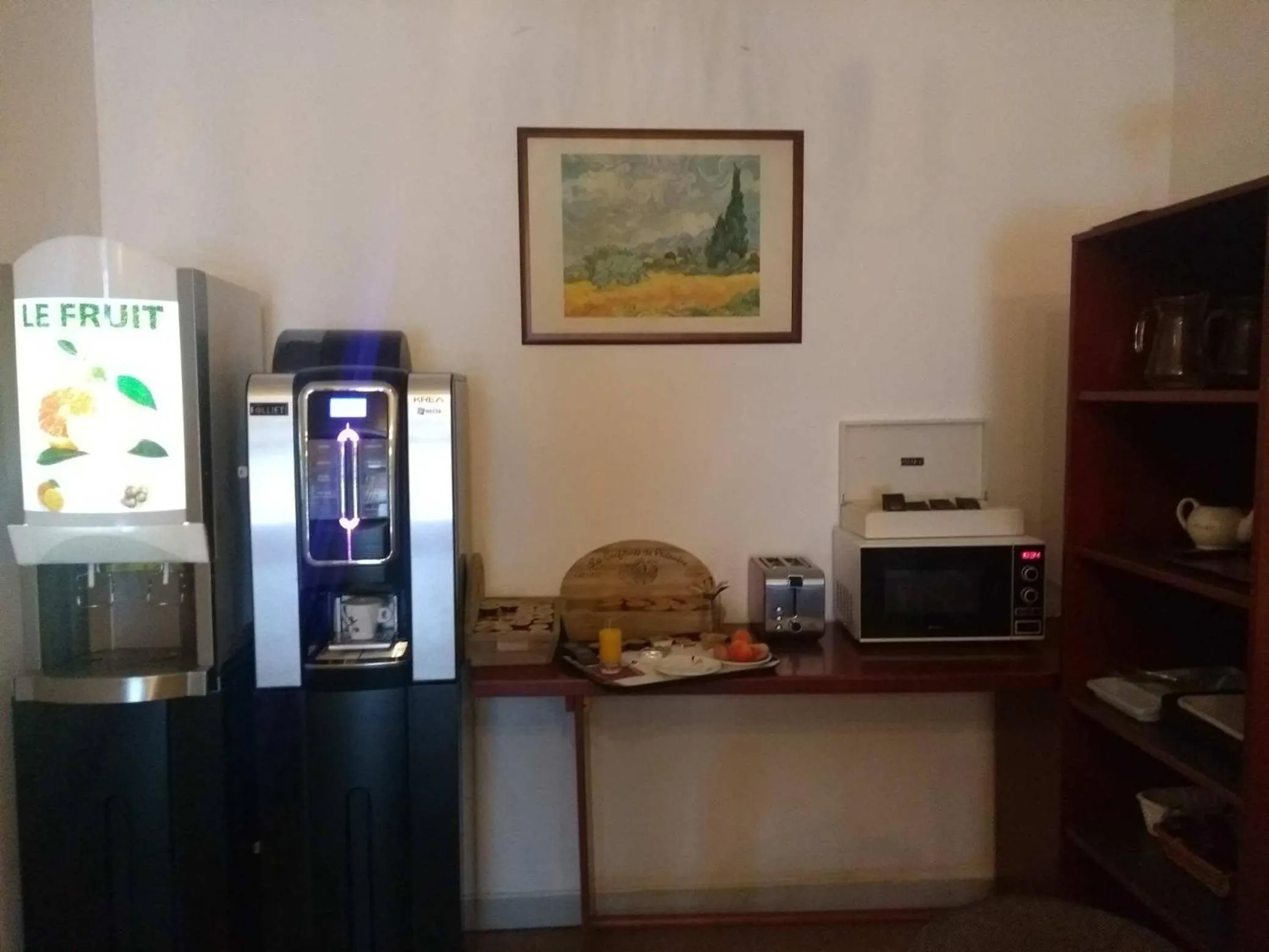 Breakfast in Le Clémenceau Hôtel et Appart 'hôtel "Gare Sncf" centre ville