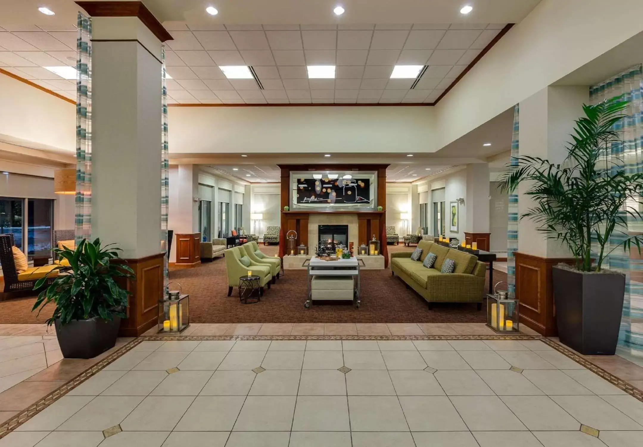 Lobby or reception, Lobby/Reception in Hilton Garden Inn Lake Forest Mettawa