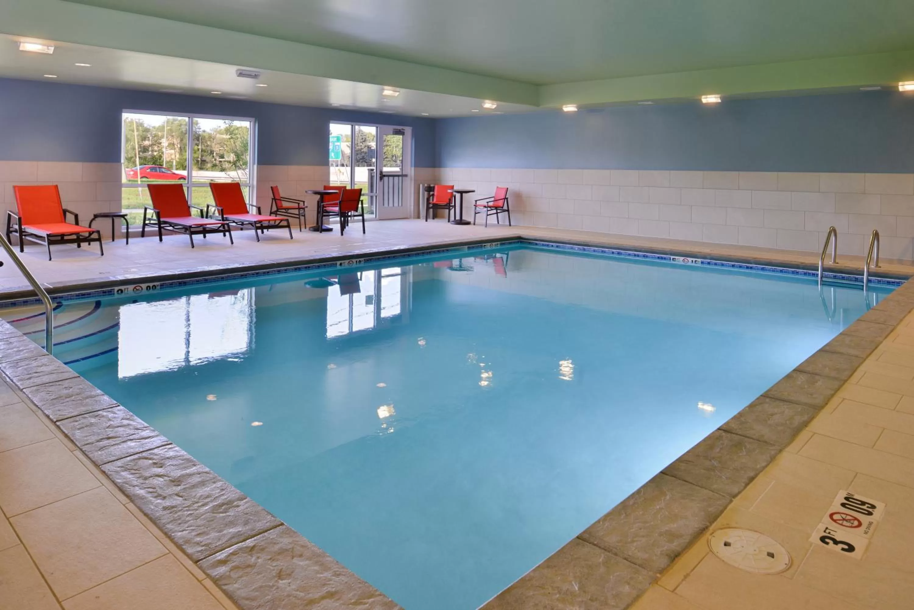Swimming pool in Holiday Inn Express & Suites - Mall of America - MSP Airport by IHG