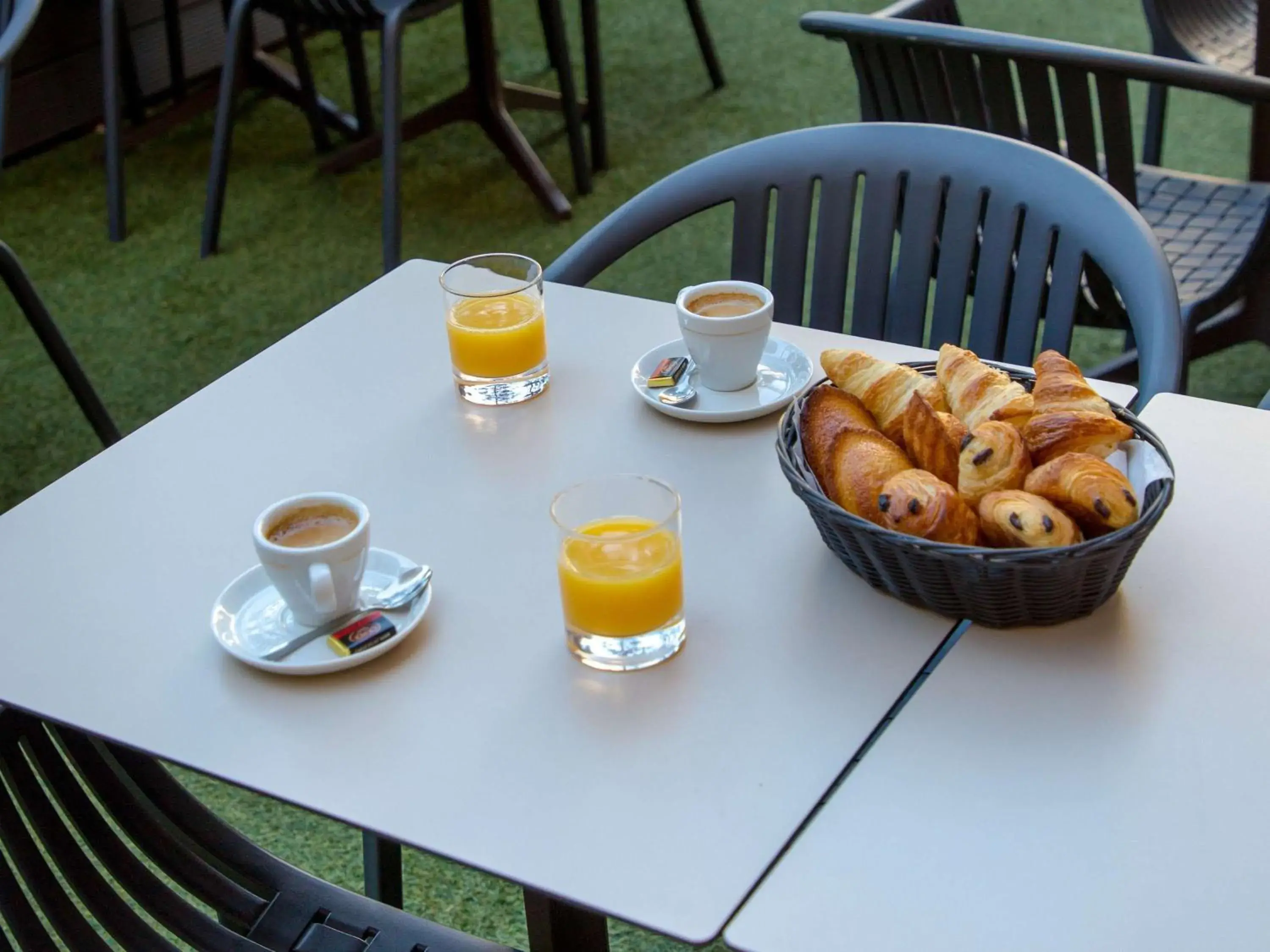 Breakfast in ibis Styles Cannes Le Cannet Breakfast in ibis Styles Cannes Le Cannet