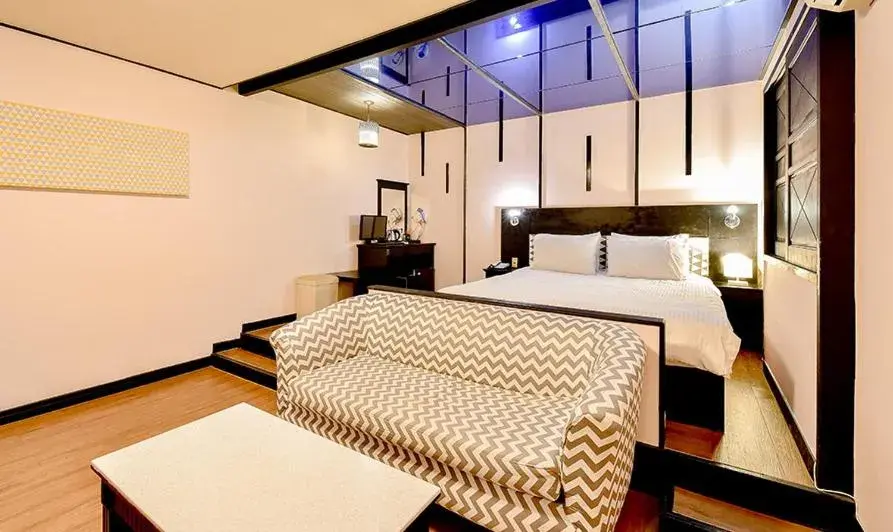 Bed in Airtel Bed in Airtel