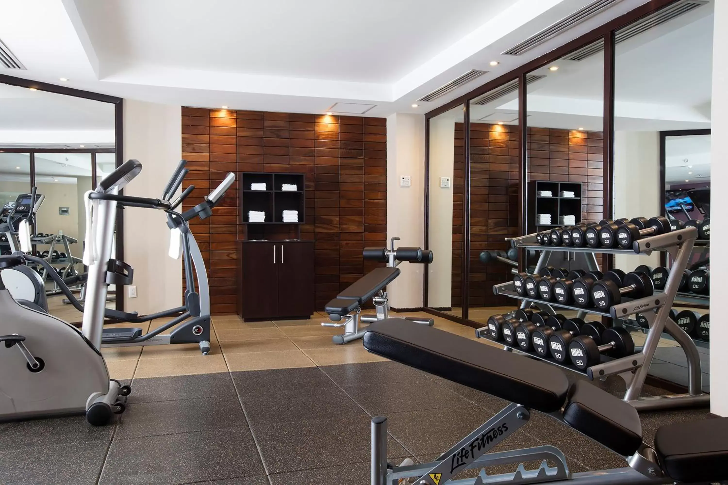Fitness centre/facilities, Fitness Center/Facilities in Krystal Urban Aeropuerto Ciudad de Mexico