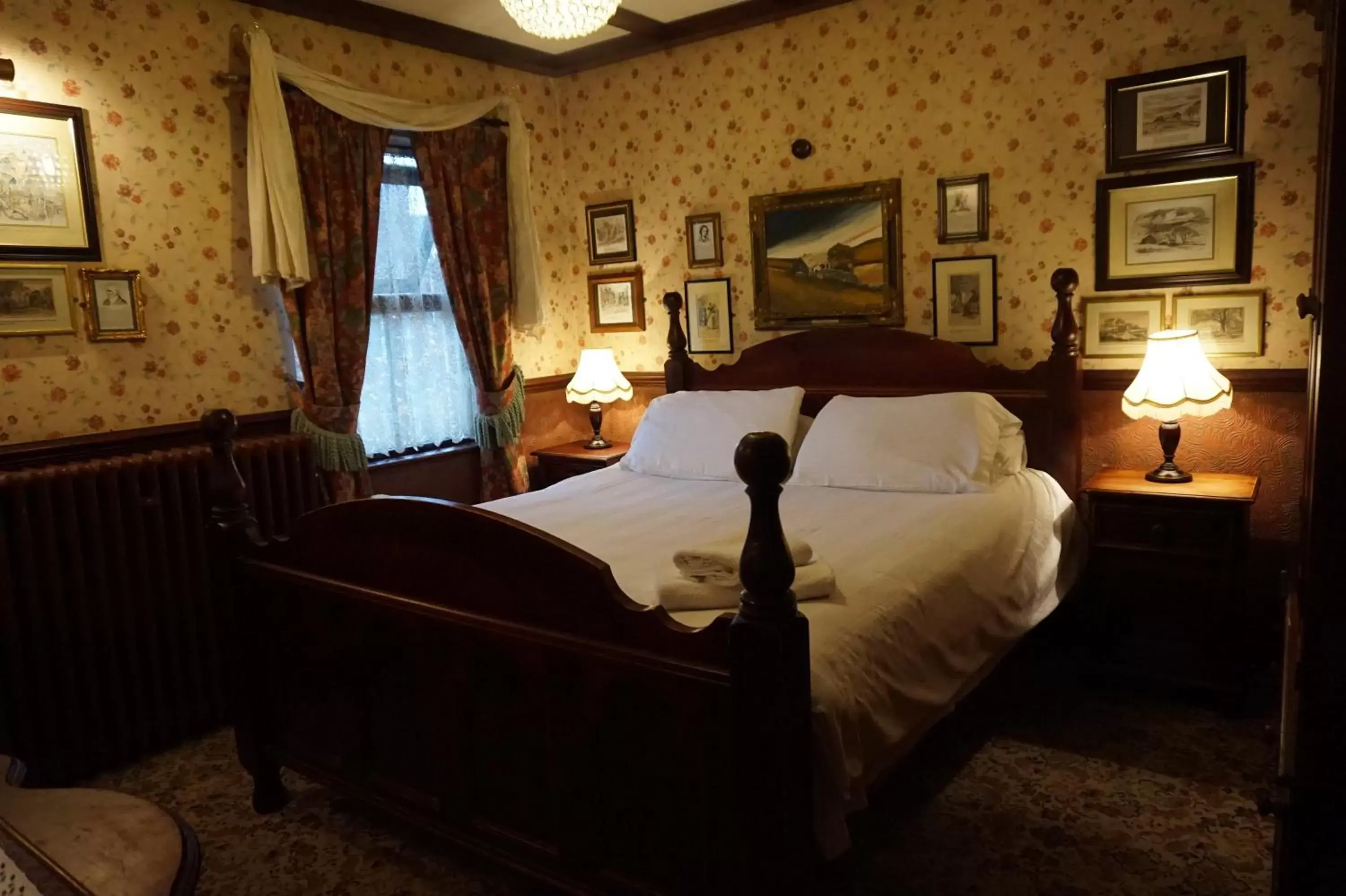 Bedroom, Bed in The Butlers Hotel