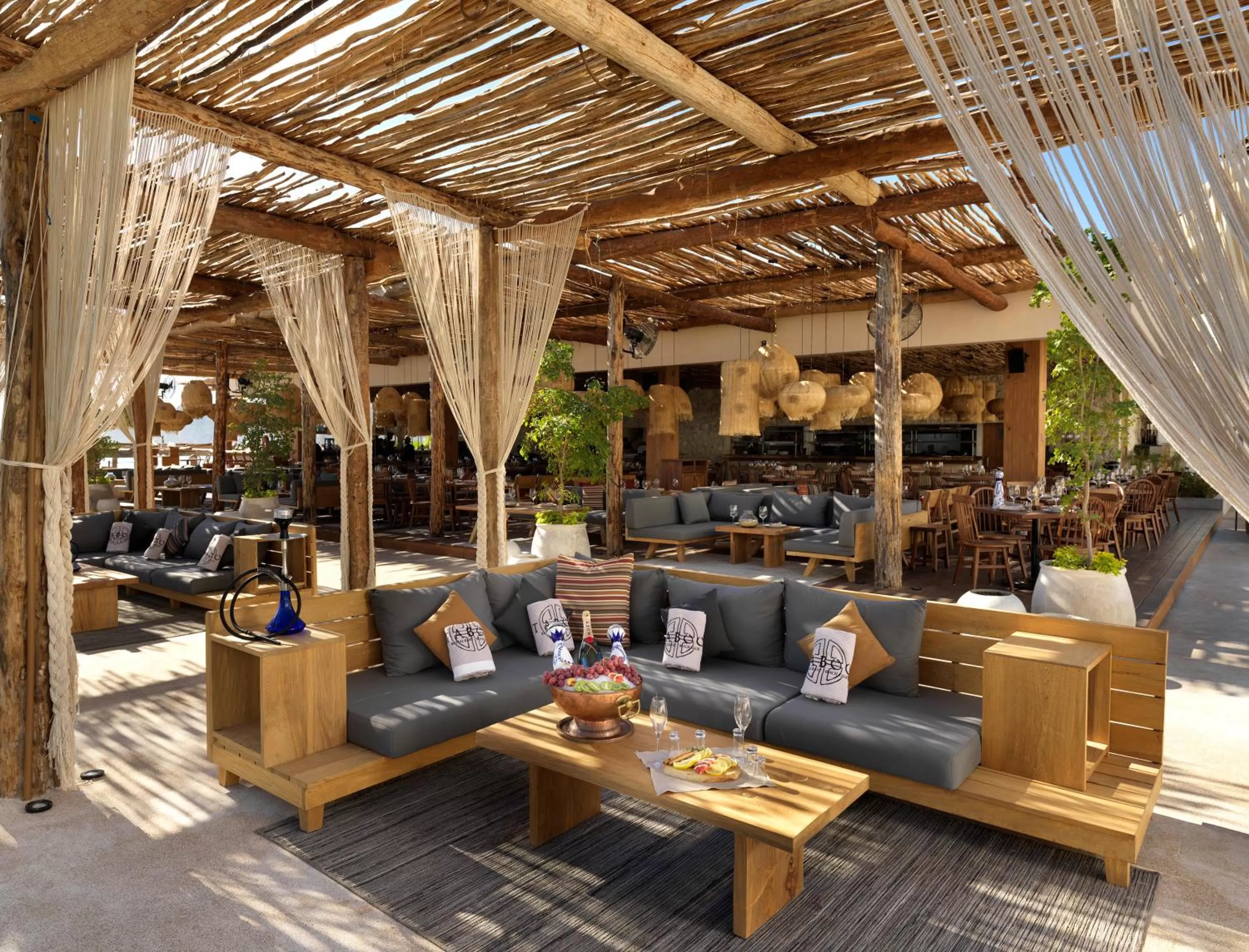 Lounge or bar in ME Cabo by Meliá