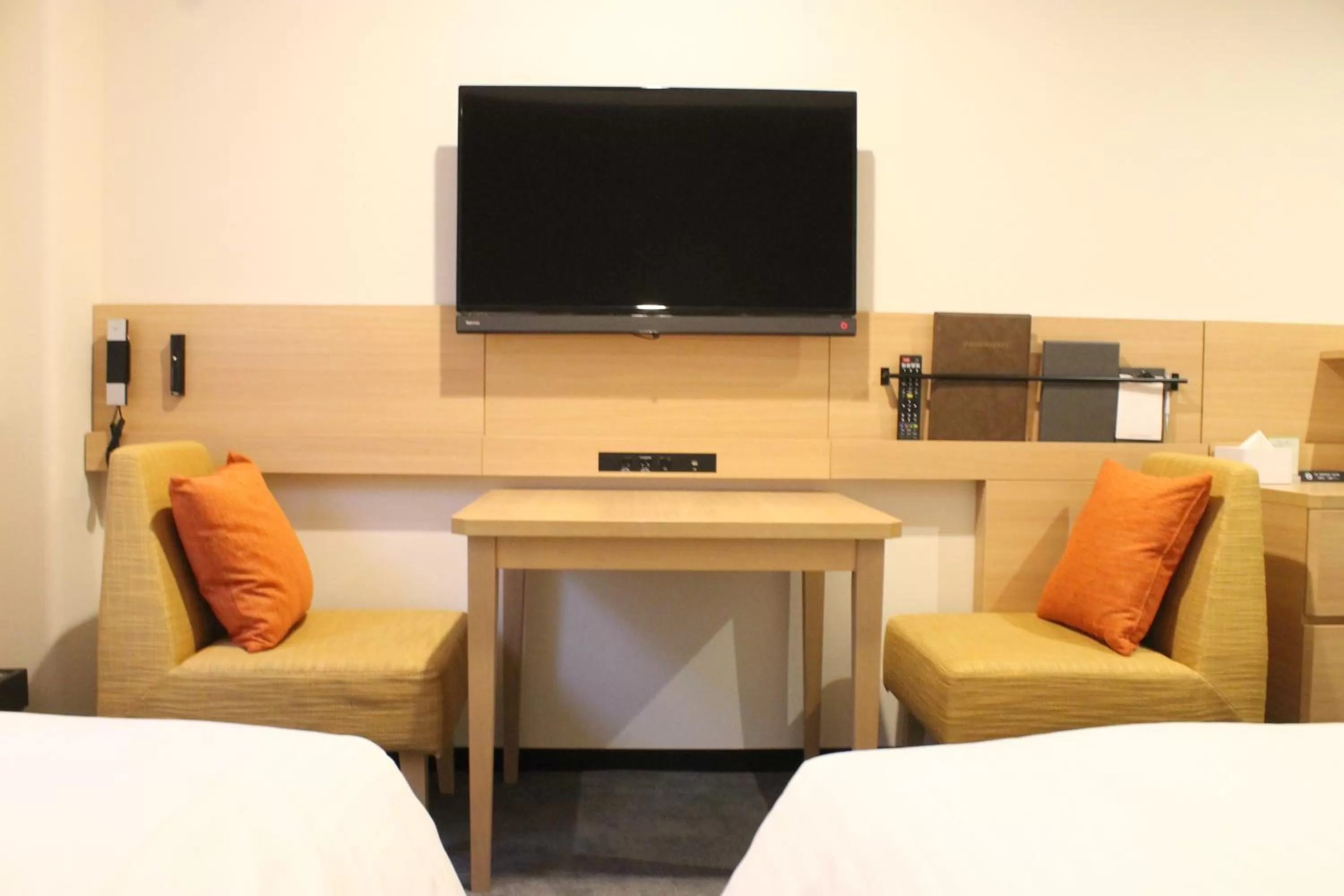 Photo of the whole room, Bed in Nishitetsu Inn Shinjuku