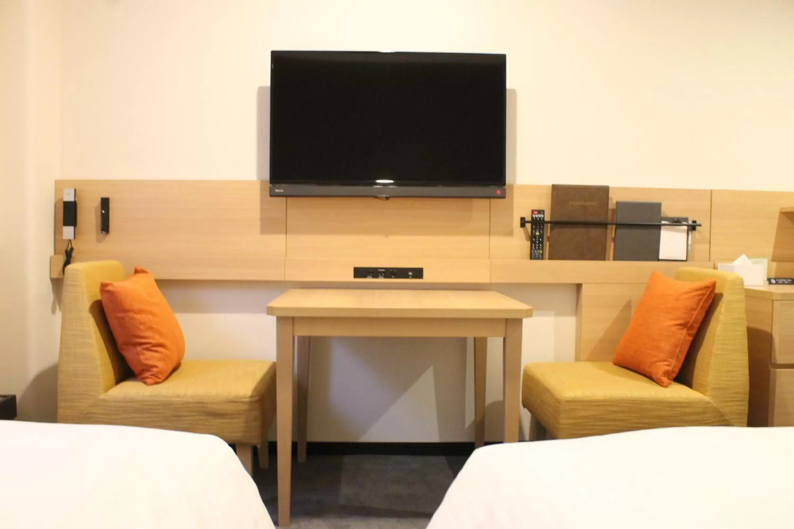 Photo of the whole room, Bed in Nishitetsu Inn Shinjuku Photo of the whole room, Bed in Nishitetsu Inn Shinjuku