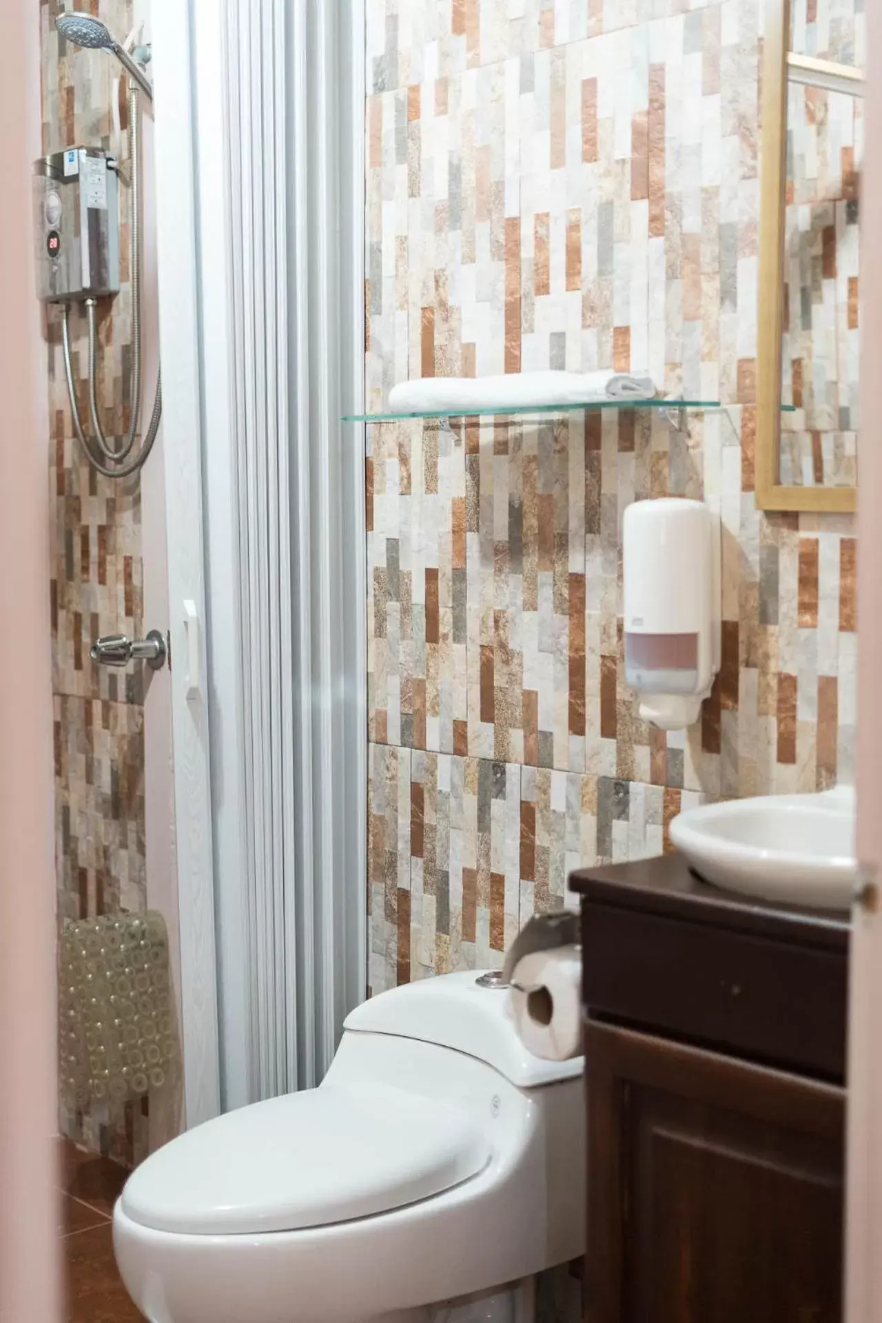 Shower, Bathroom in Cabañas del Rio