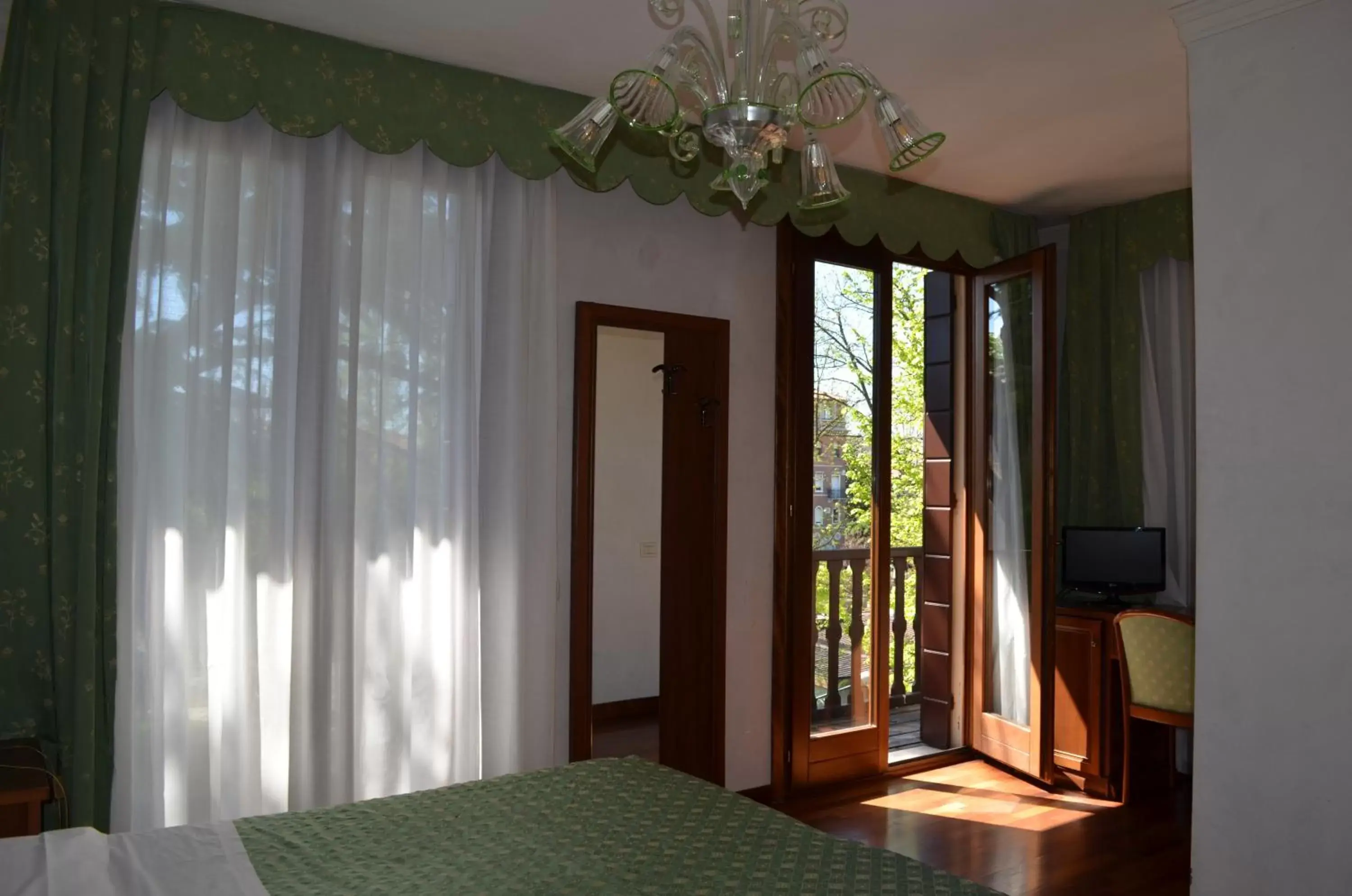 Photo of the whole room, Bed in Hotel Villa Cipro Photo of the whole room, Bed in Hotel Villa Cipro