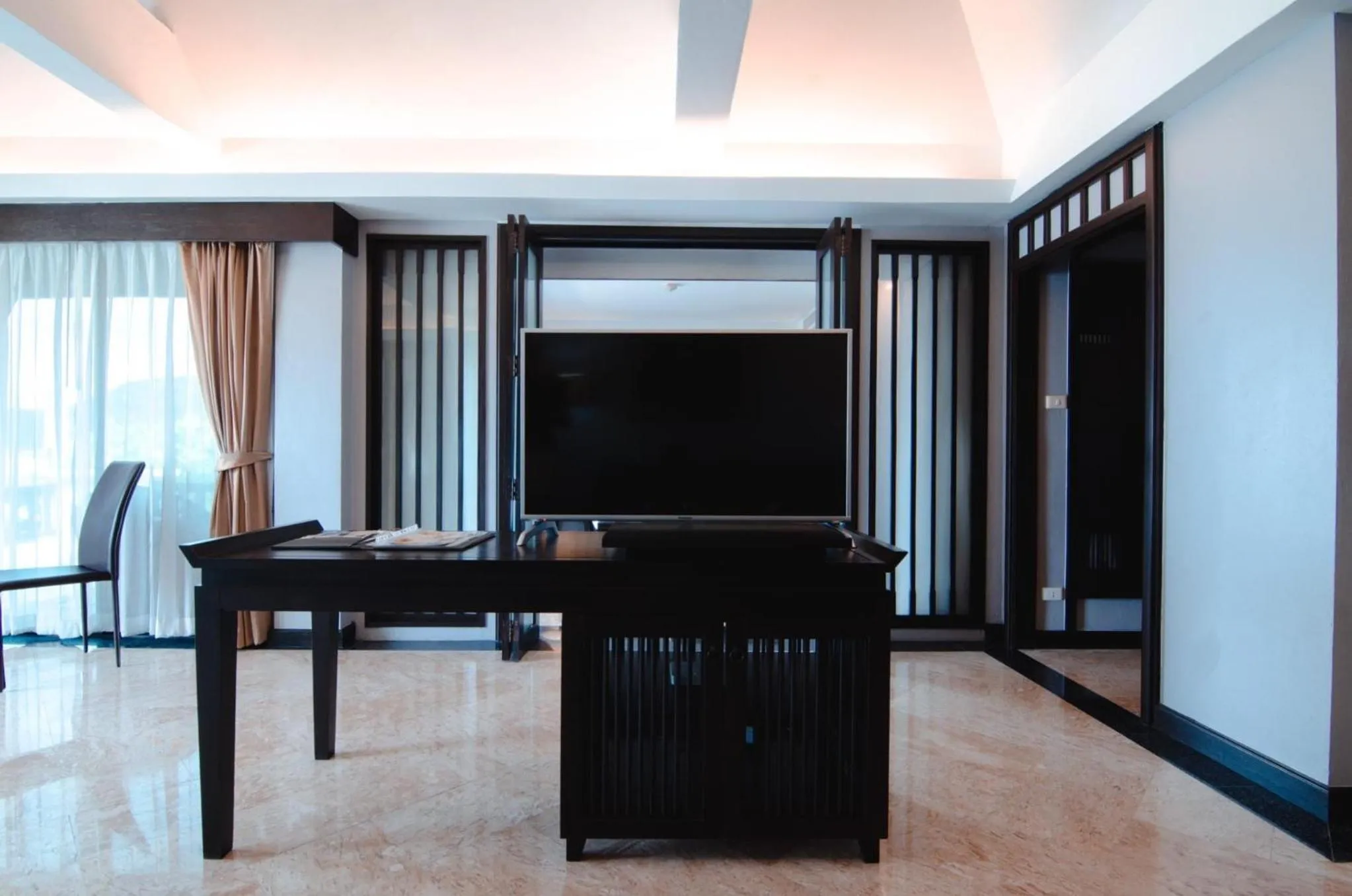 TV and multimedia in C & N Resort and Spa - SHA Extra Plus