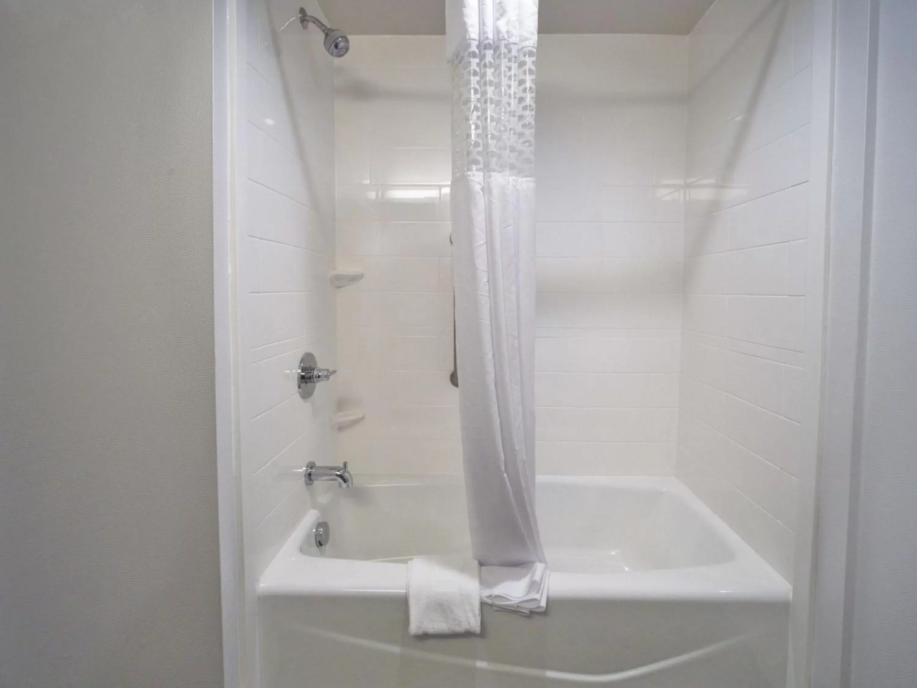 Bathroom in Hampton Inn & Suites-Moore
