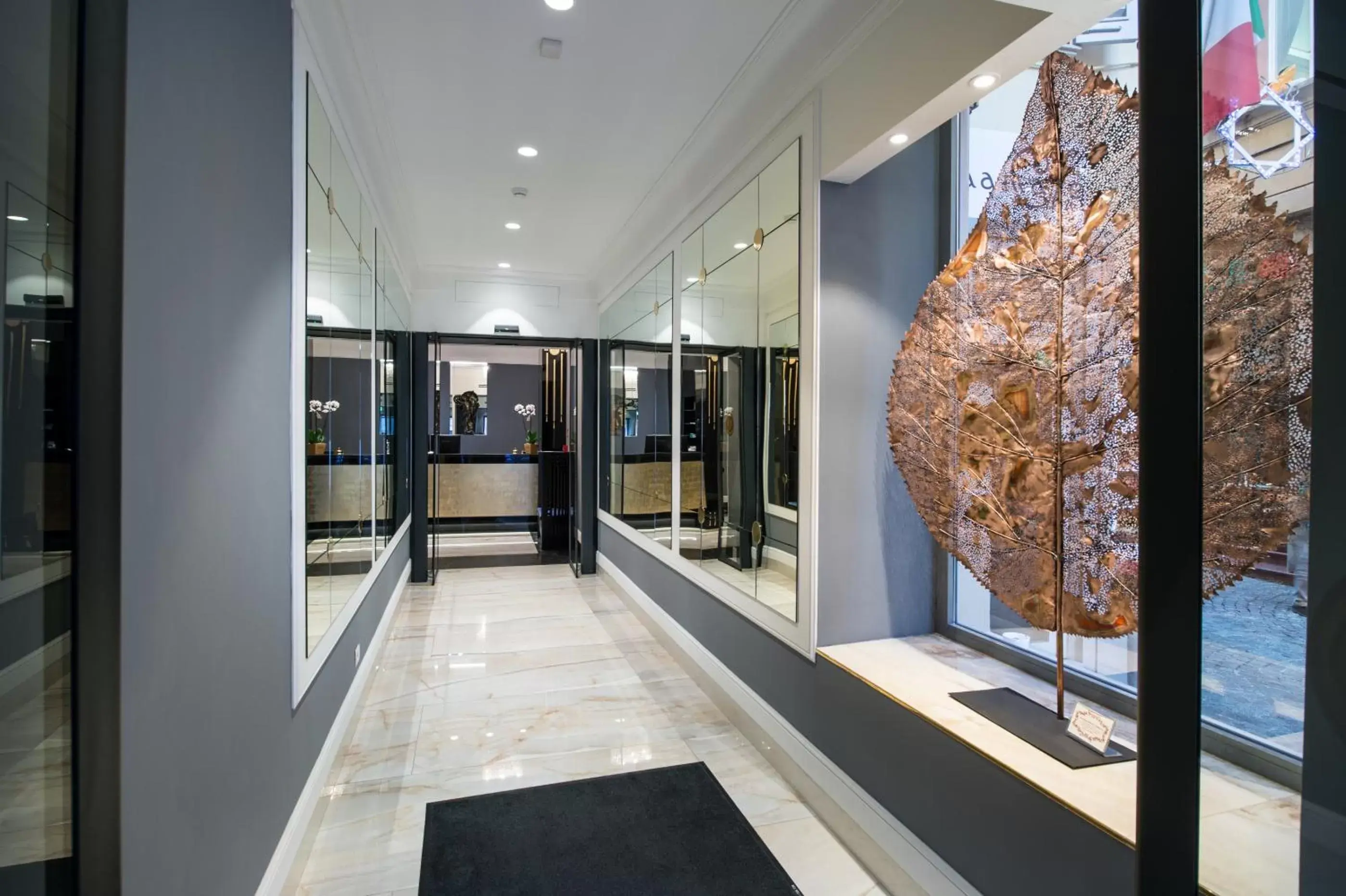 Lobby or reception in Art Hotel Orologio