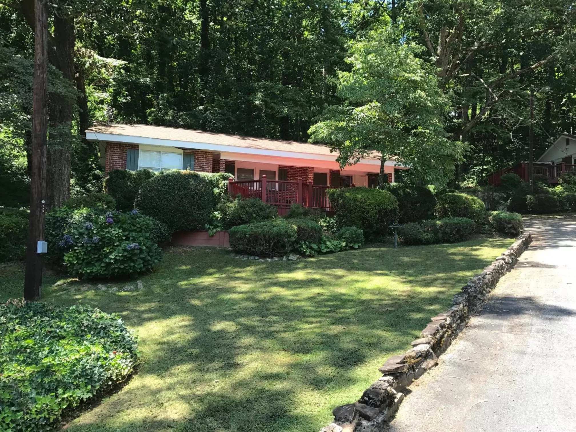 Property building in Mountain Aire Cottages, Inn, & Glamping