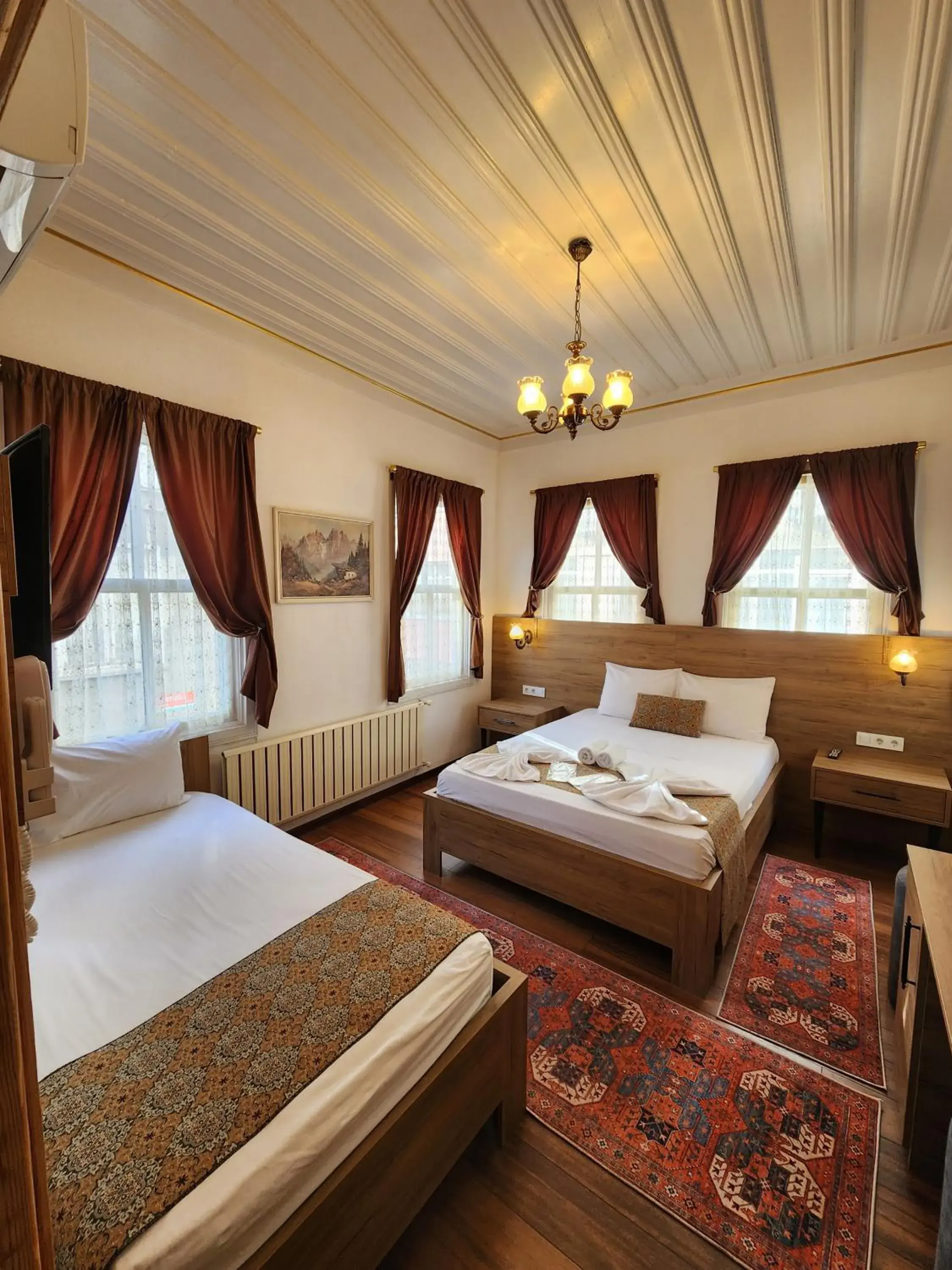 Bed in Kadıköy White House