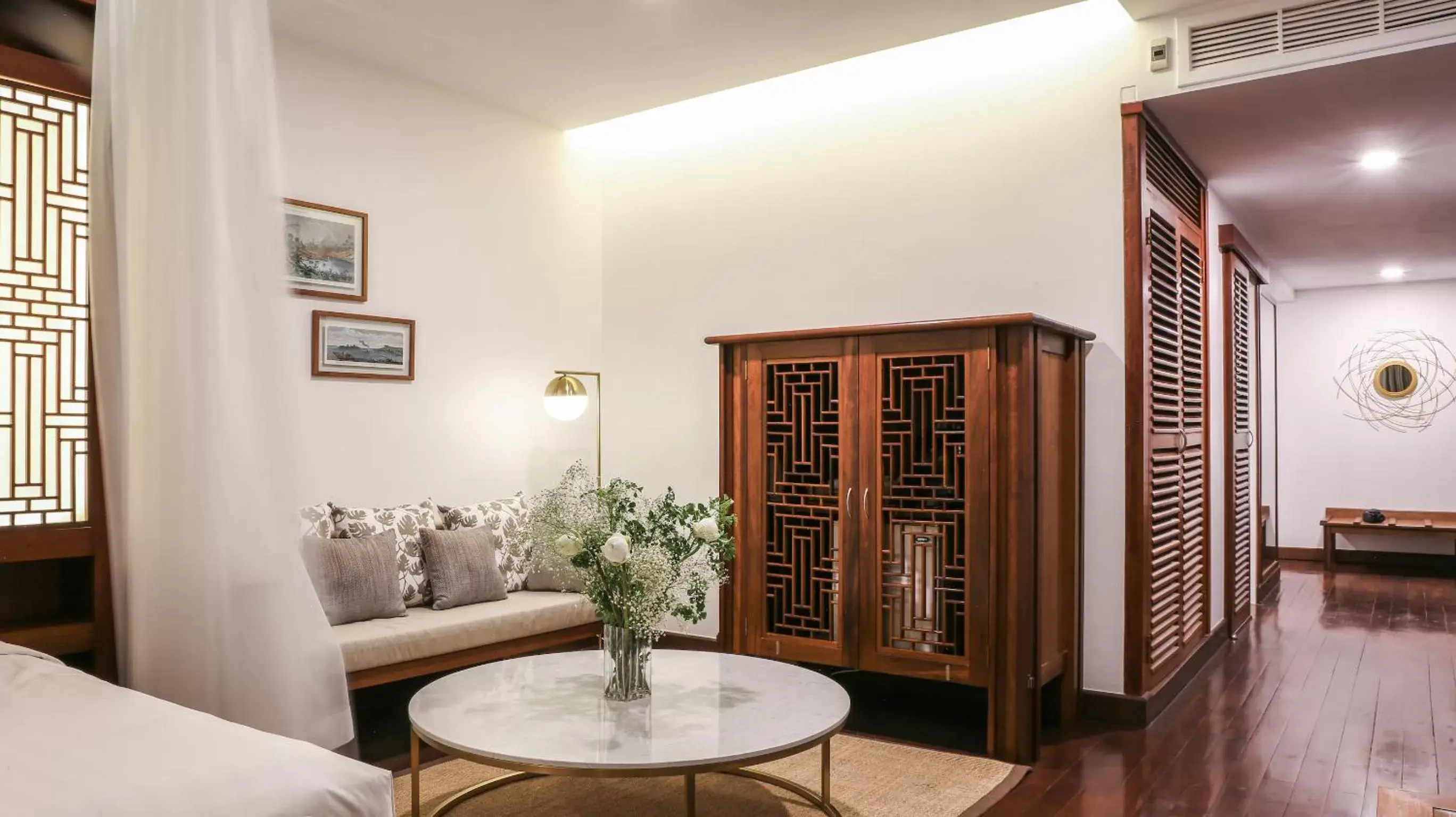 Seating Area in Amanjaya Pancam Suites Hotel